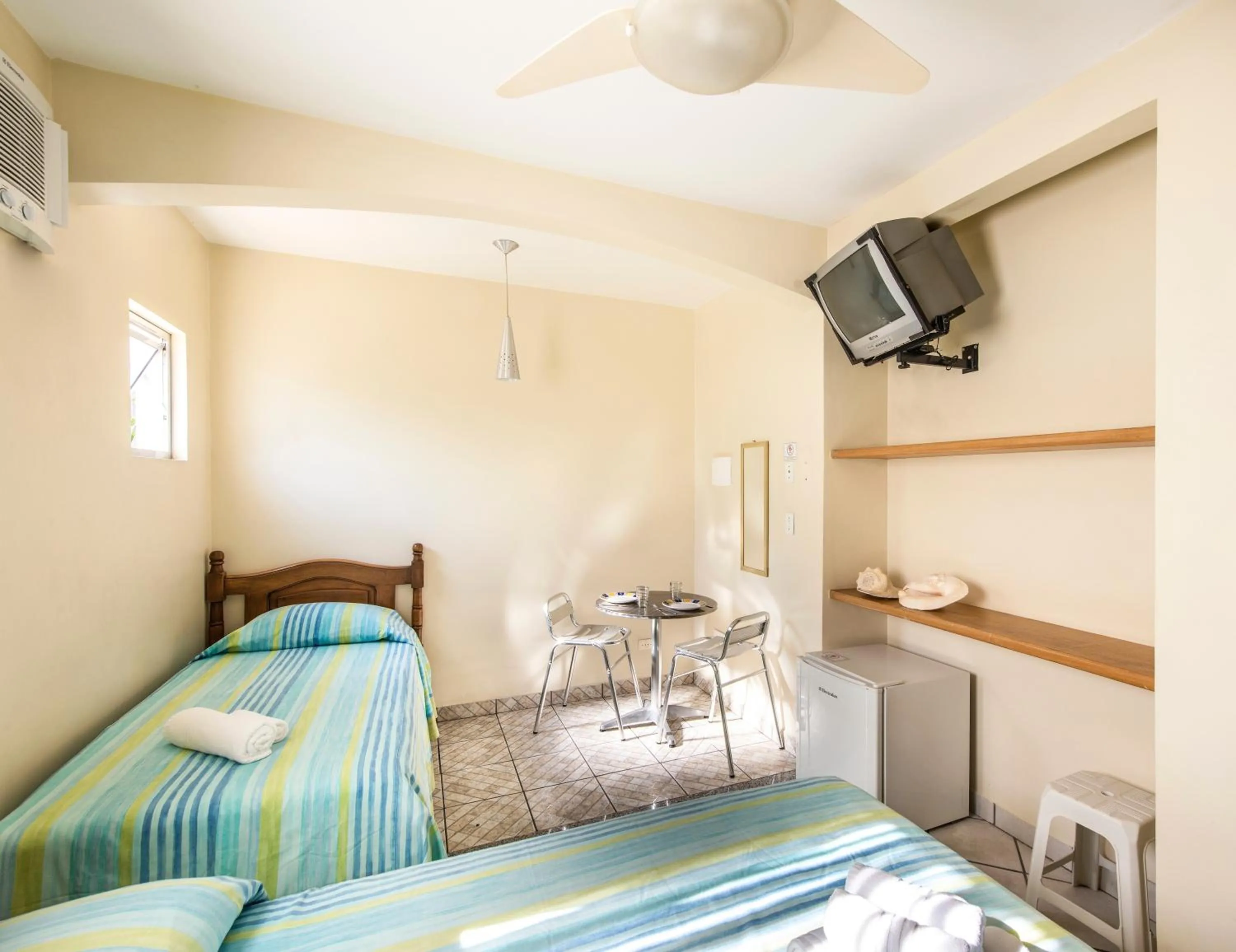 Photo of the whole room, Bed in Costabela Apart Hotel e Pousada