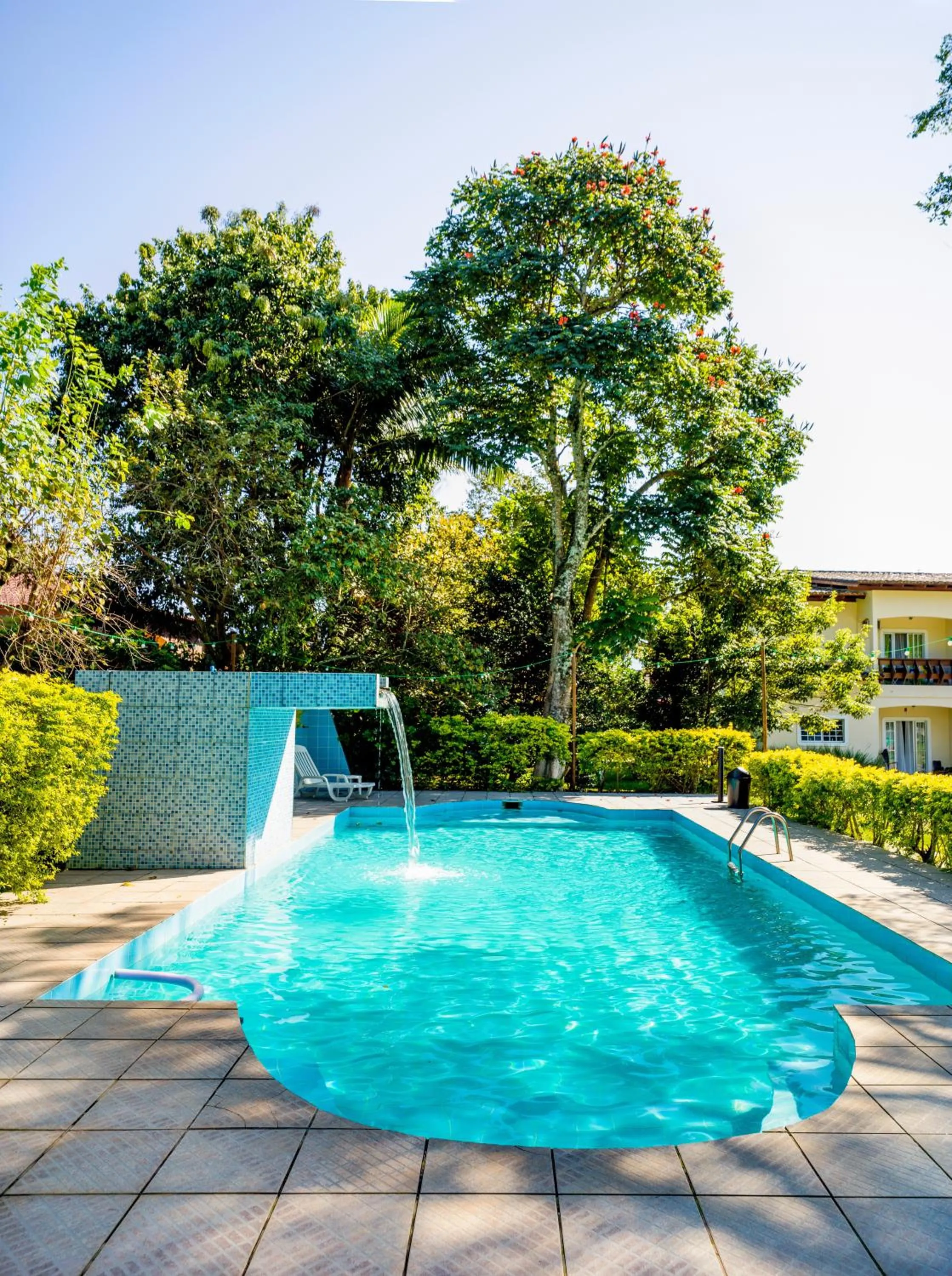 Swimming pool in Costabela Apart Hotel e Pousada