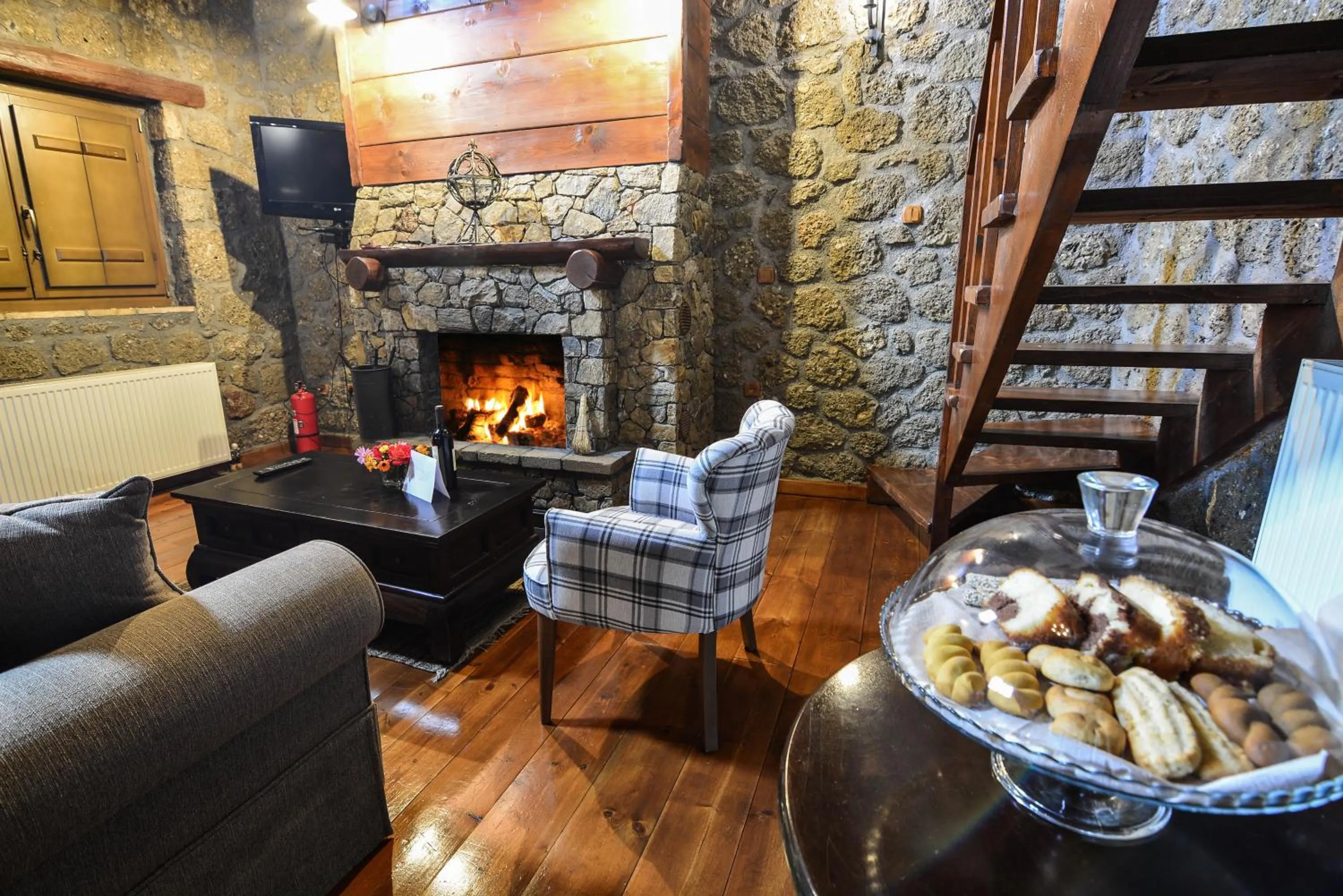 Pera Alonia Guest House