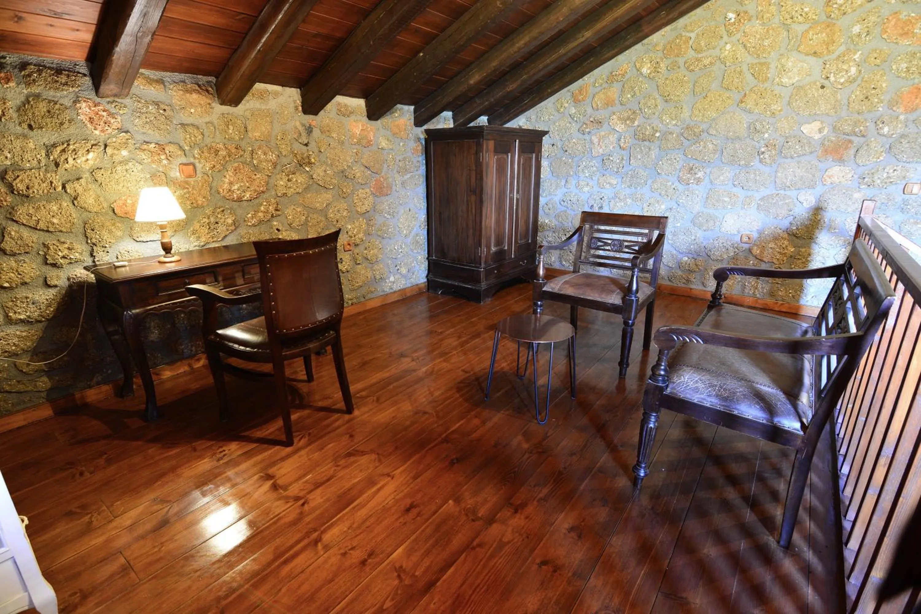 Pera Alonia Guest House