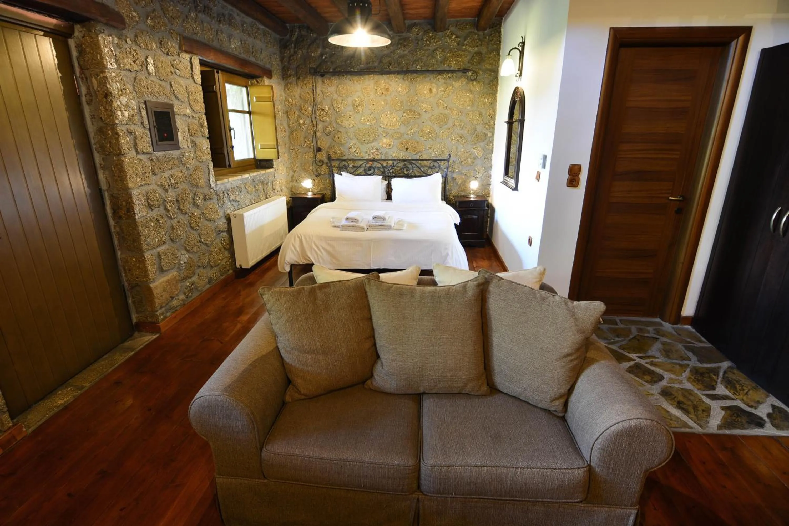 Bed in Pera Alonia Guest House