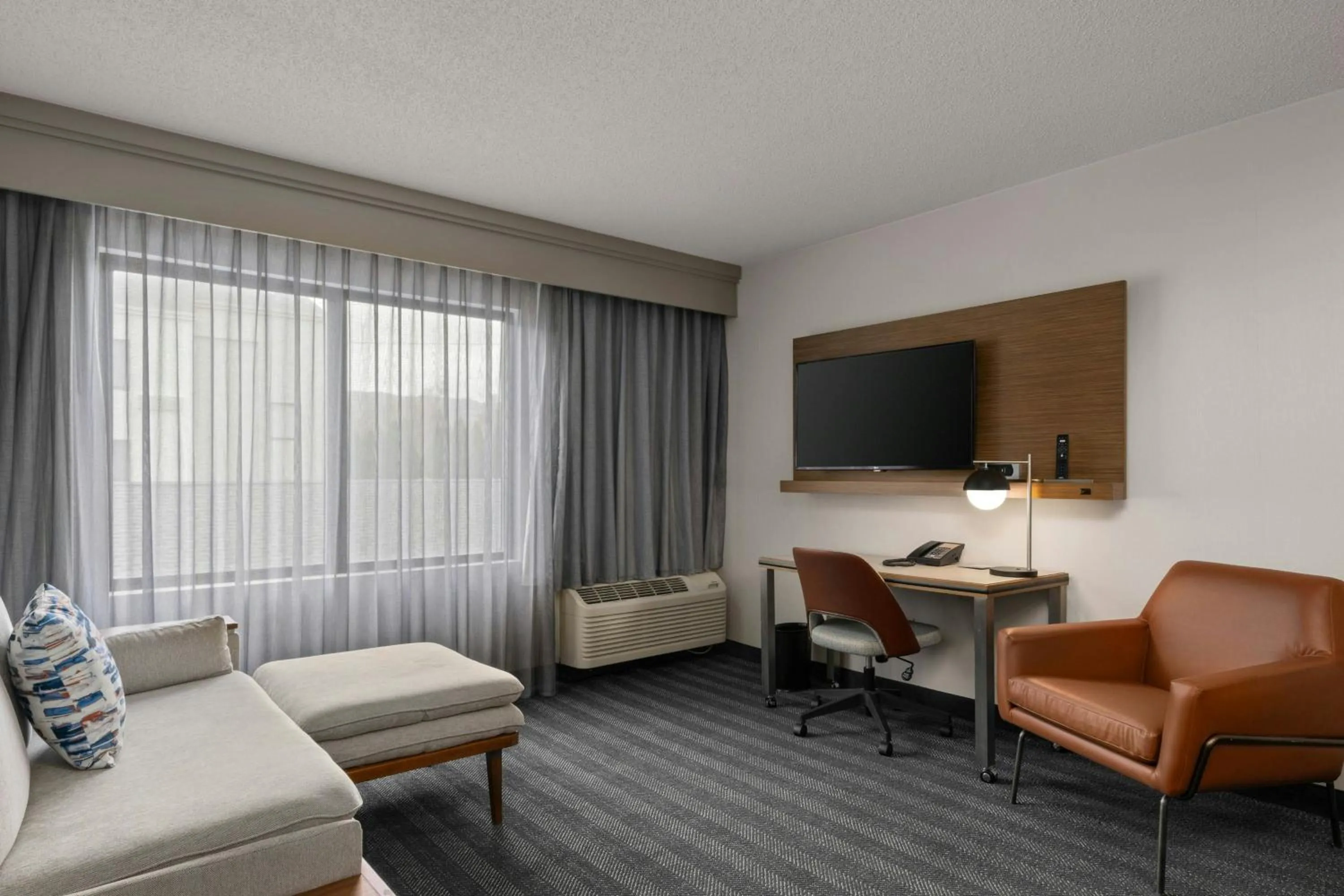 Photo of the whole room in Courtyard Boise Downtown