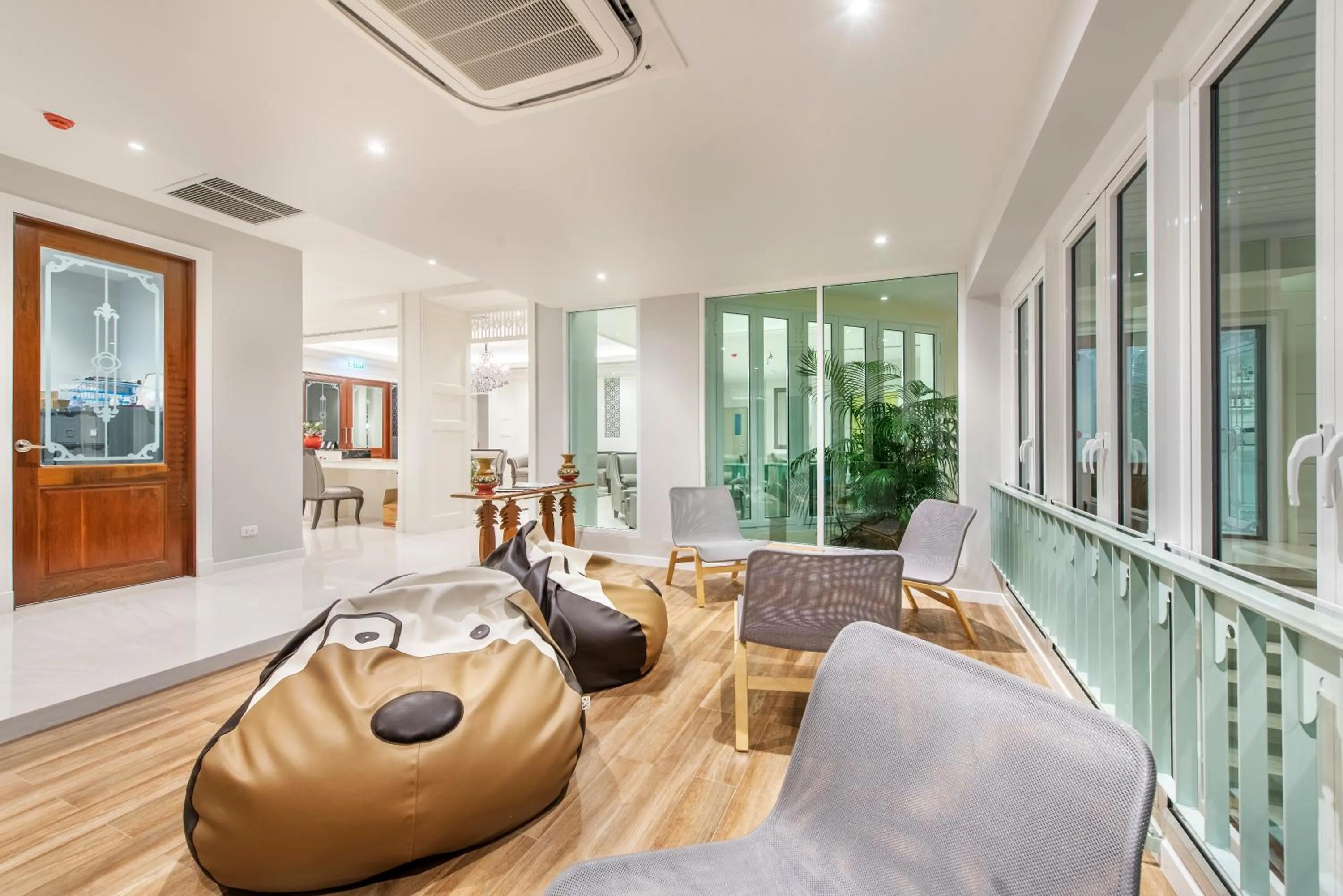 Lobby or reception in Siam Tharadol