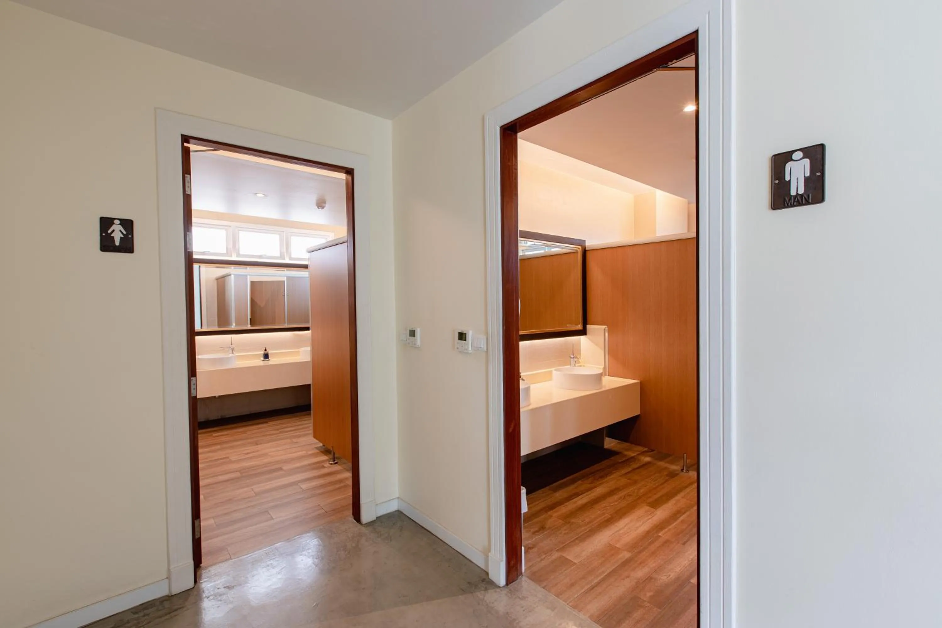 Fitness centre/facilities, Bed in Siam Tharadol