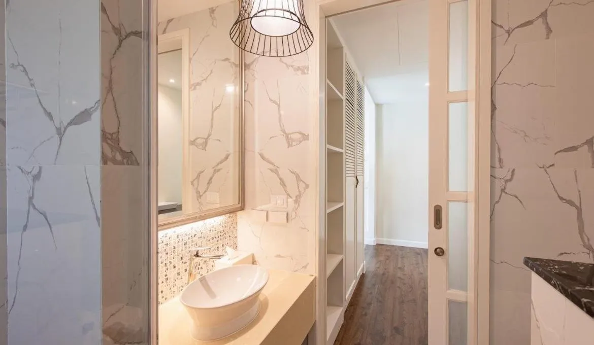 Bathroom in Siam Tharadol