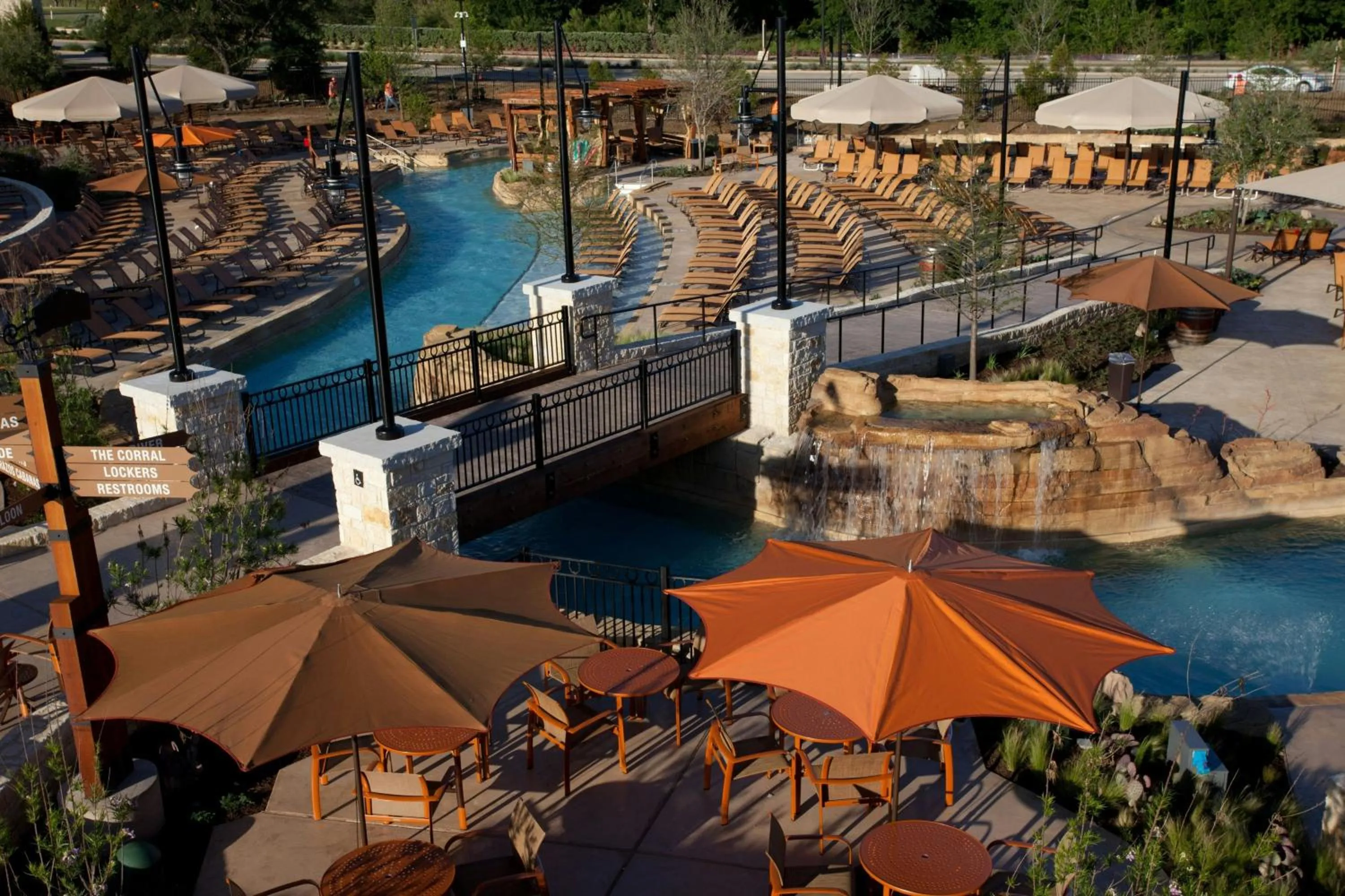 Area and facilities in Gaylord Texan Resort and Convention Center