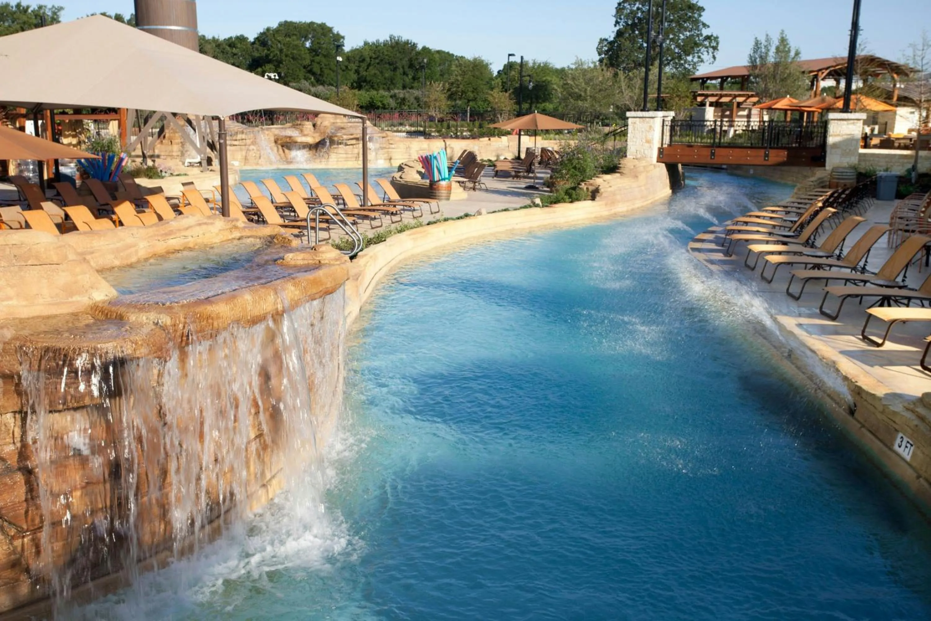 Swimming pool in Gaylord Texan Resort and Convention Center