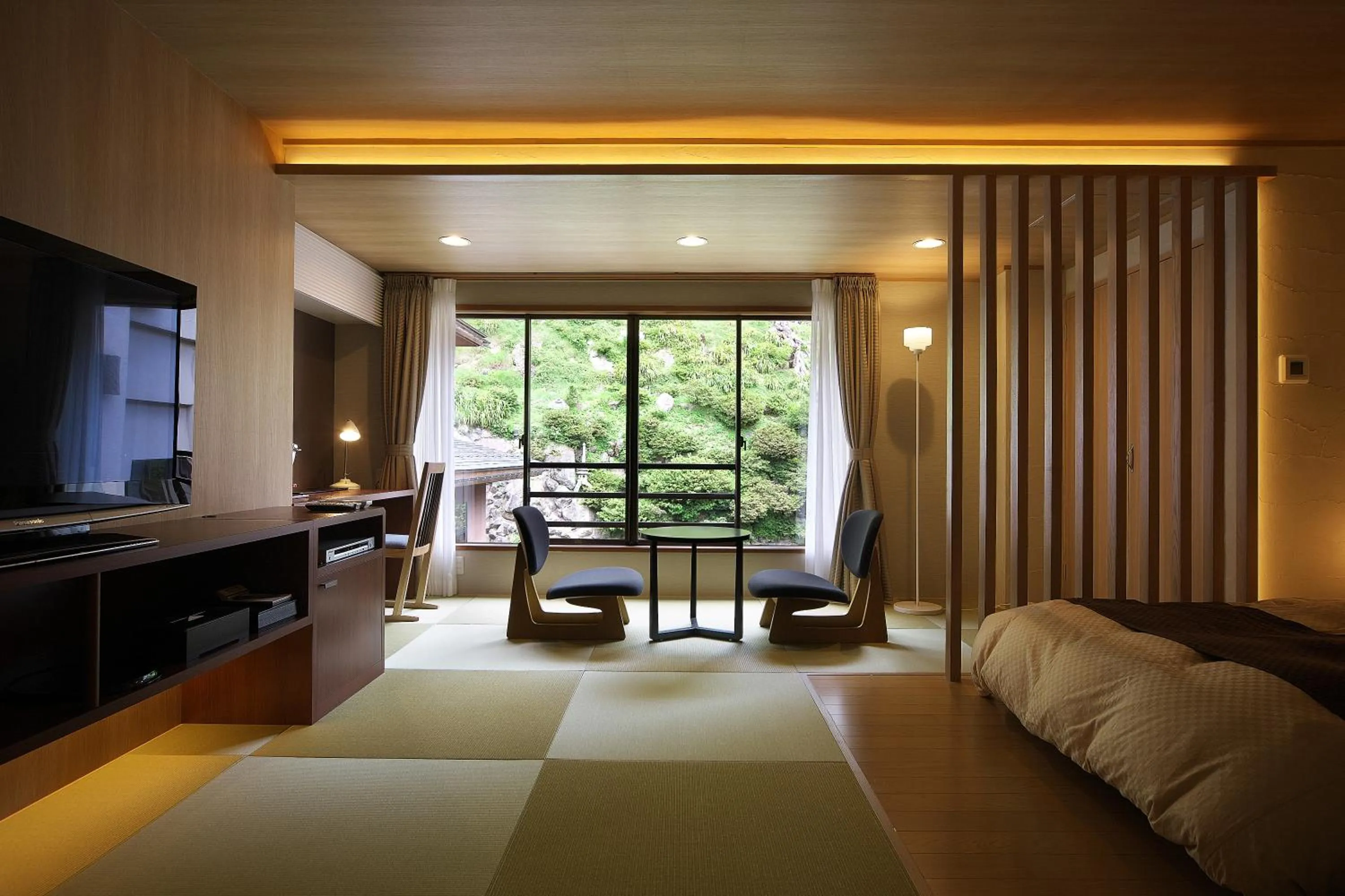 Photo of the whole room, Bed in Uesugi no Miyu Gotenmori