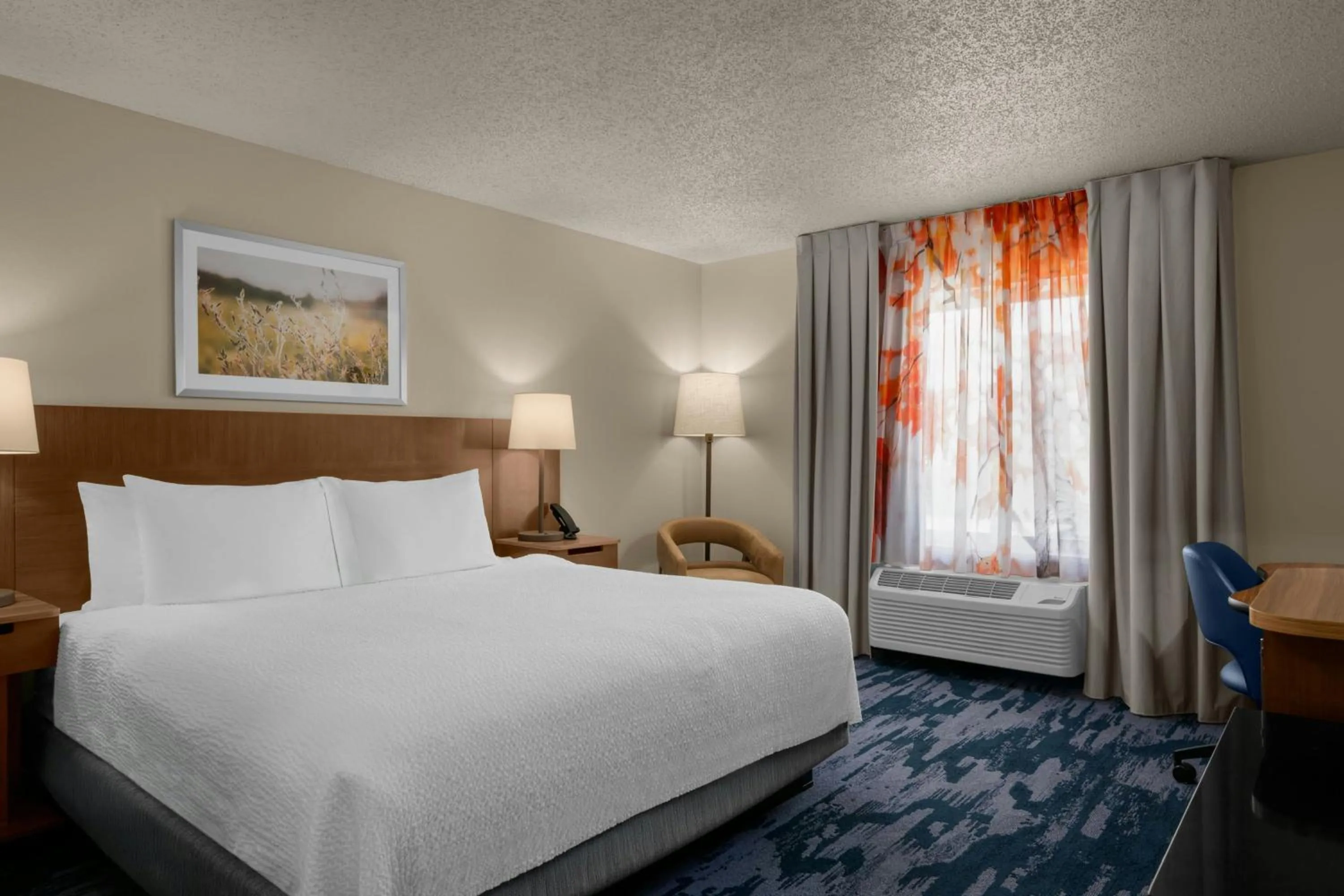 Photo of the whole room, Bed in Fairfield Inn Boise Airport