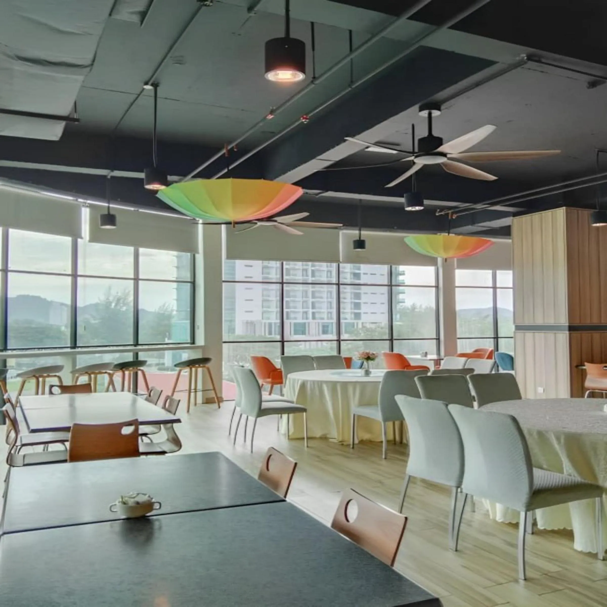 Restaurant/places to eat in Langkasuka Express