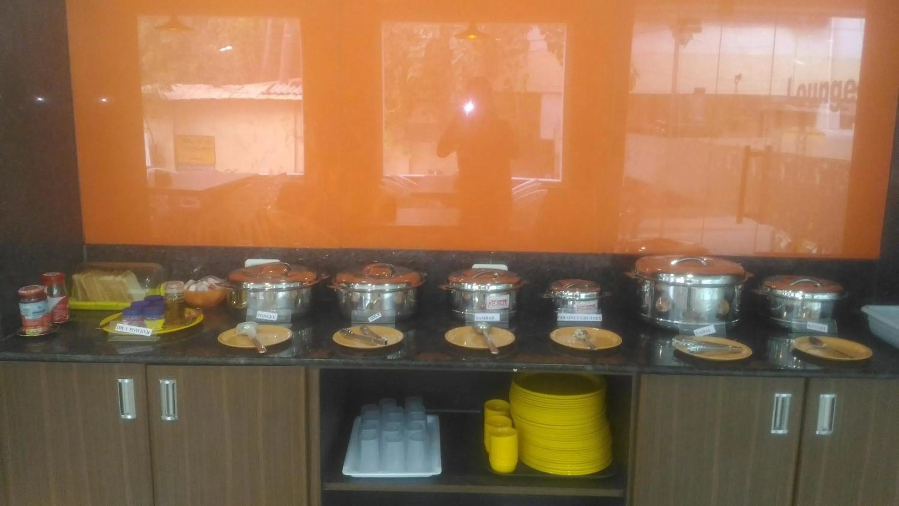 Breakfast in Season 4 Residences - Nungambakkam Near US consulate, Apollo Hospital, Shankar Nethralaya