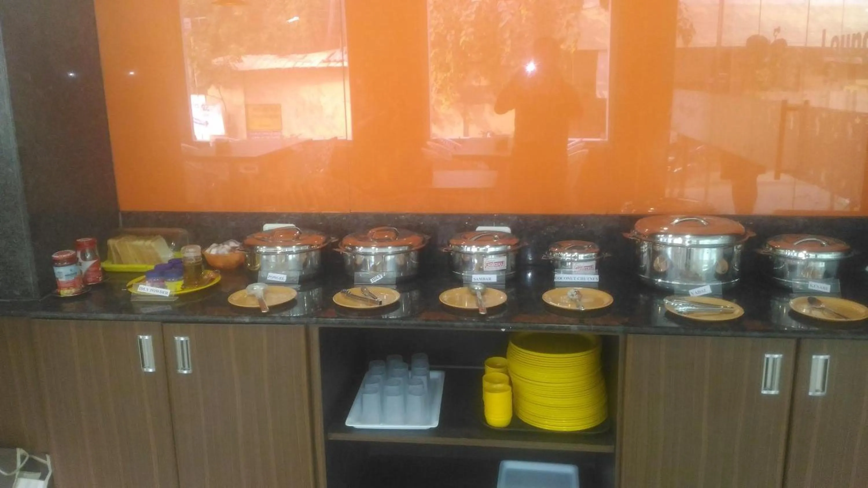 Breakfast in Season 4 Residences - Nungambakkam Near US consulate, Apollo Hospital, Shankar Nethralaya