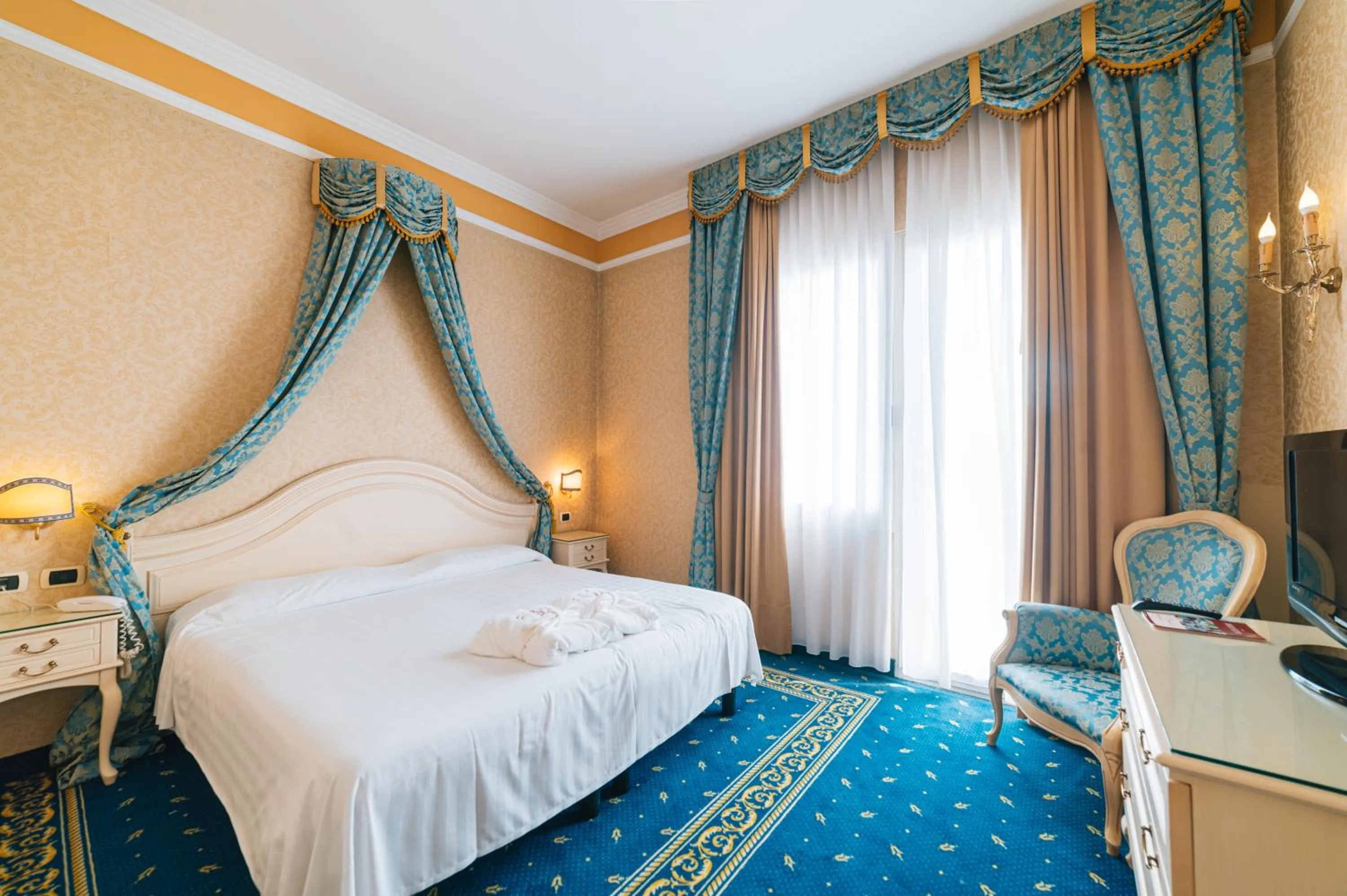 Bed in Hotel Terme Helvetia