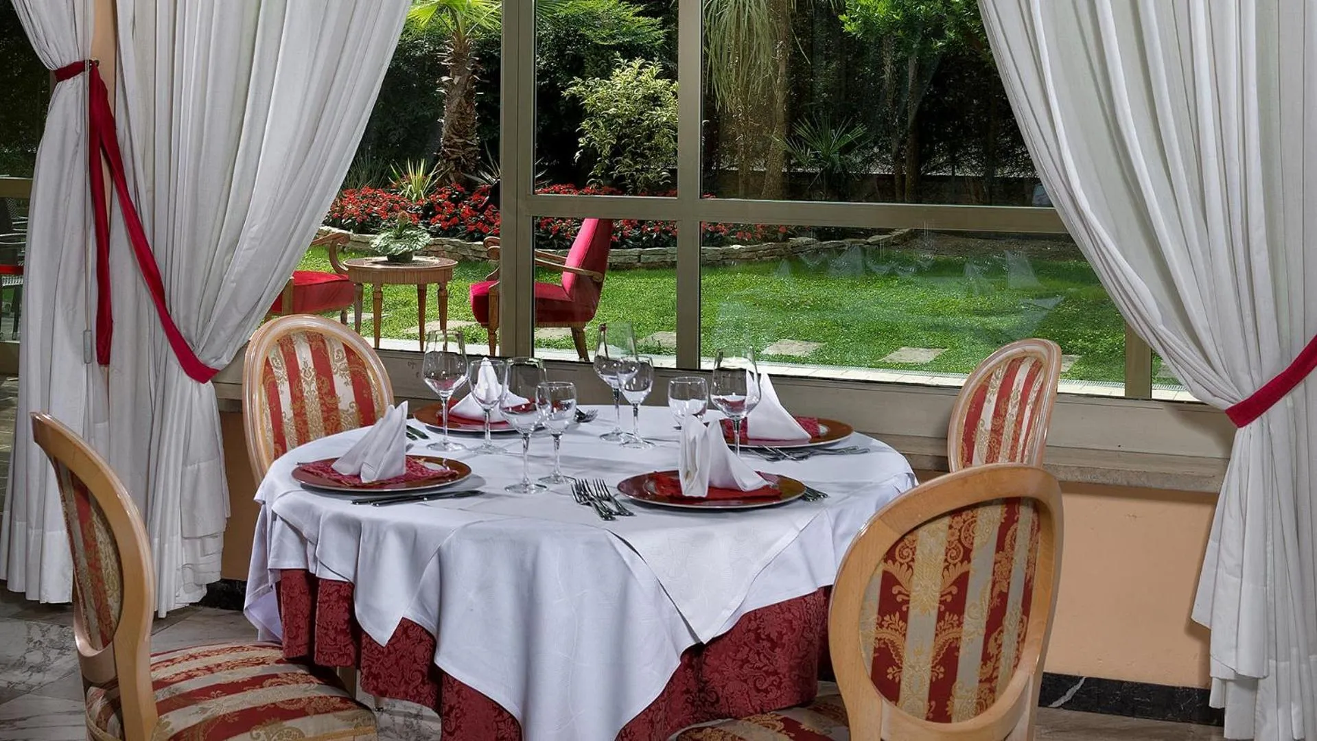 Restaurant/places to eat in Hotel Terme Helvetia