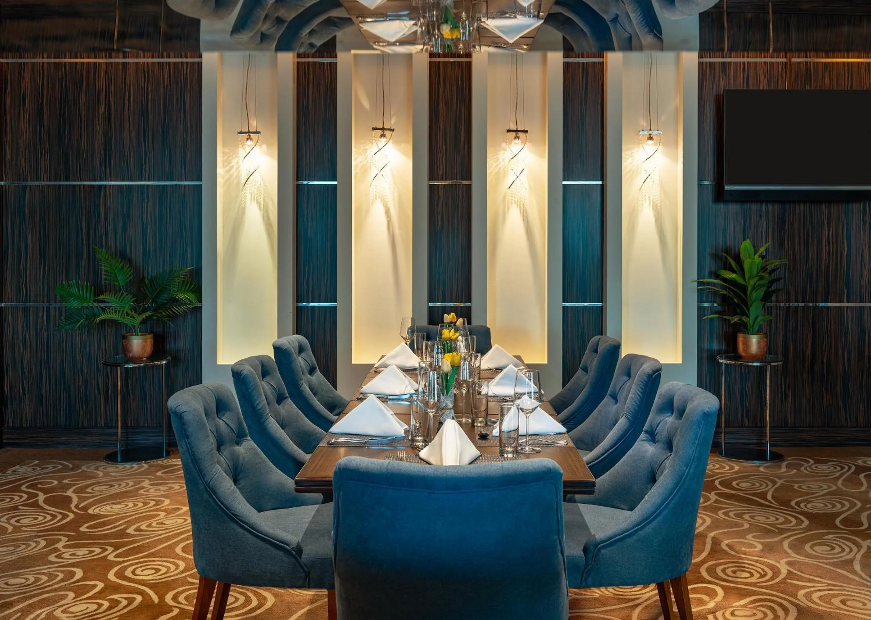 Restaurant/places to eat in voco - Bonnington Dubai by IHG