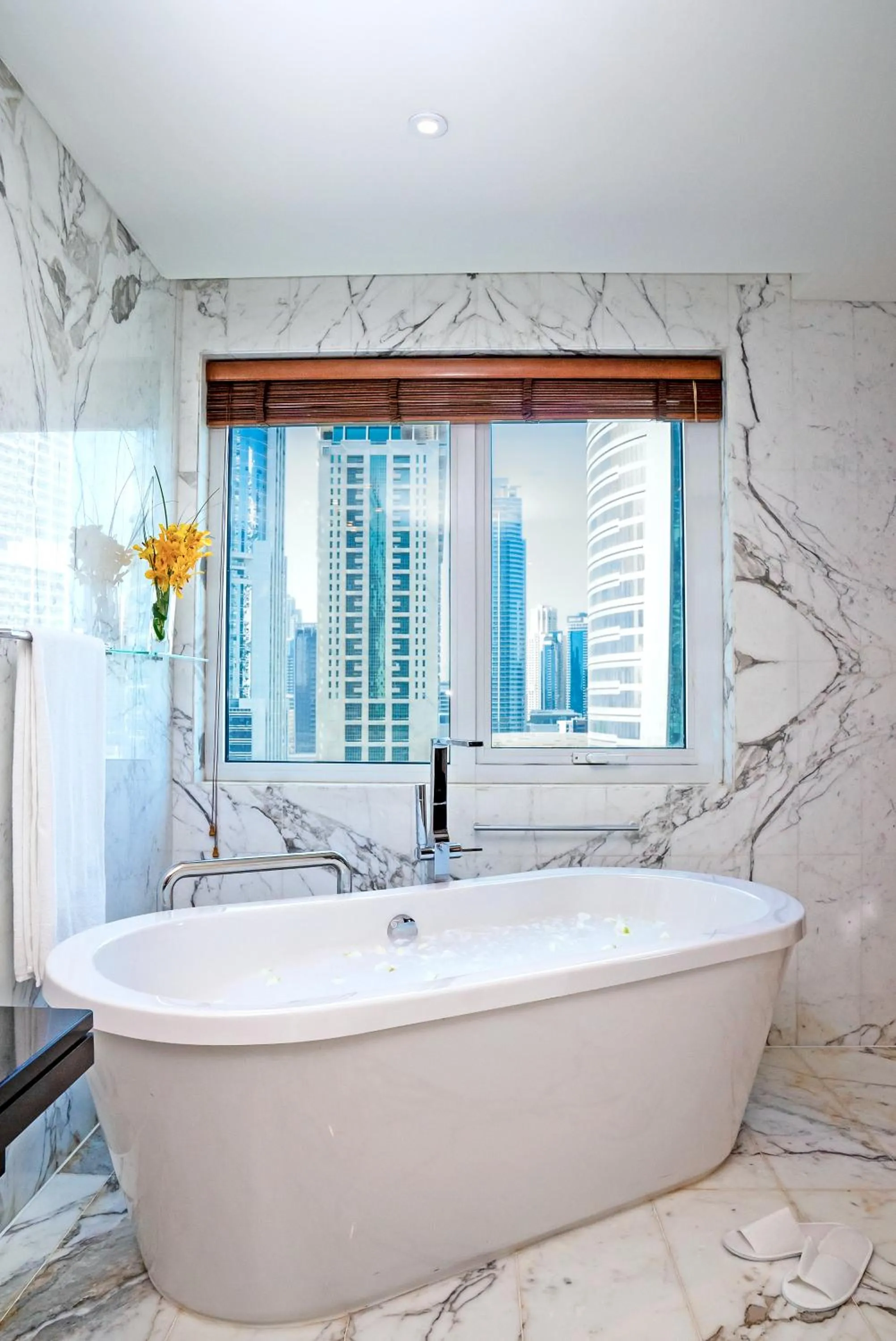 Bathroom in voco - Bonnington Dubai by IHG