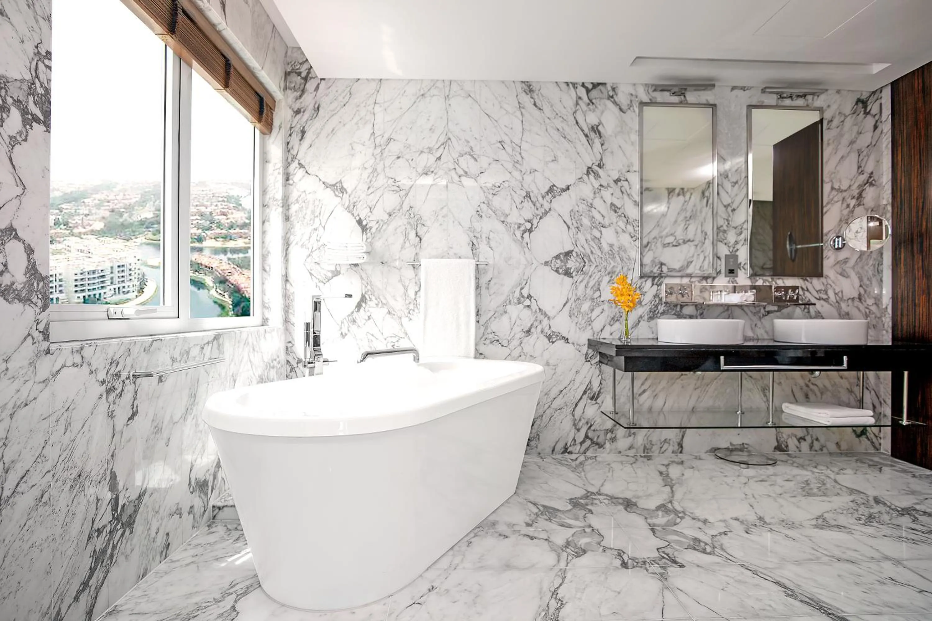 Bathroom in voco - Bonnington Dubai by IHG