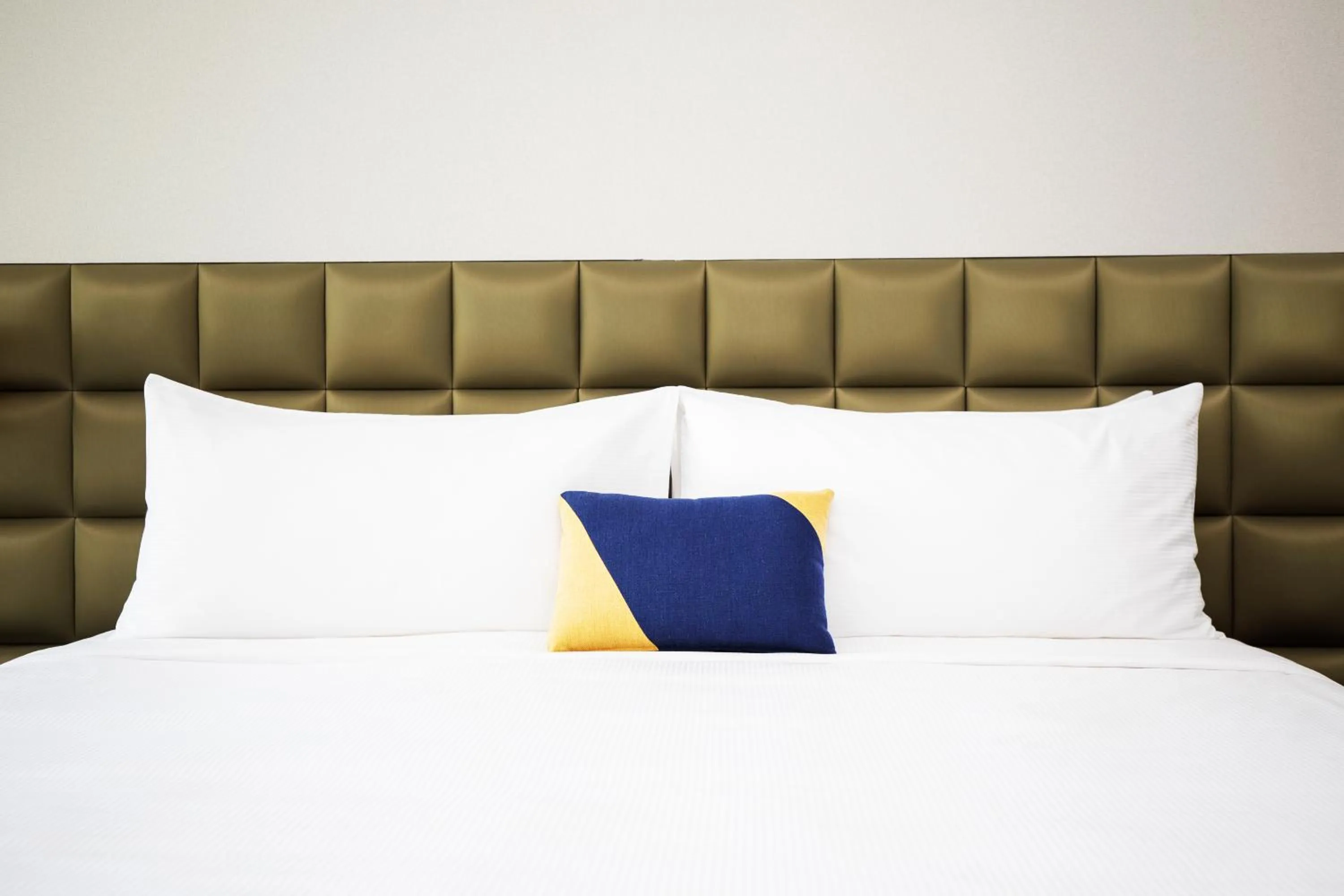 Bed in voco - Bonnington Dubai by IHG