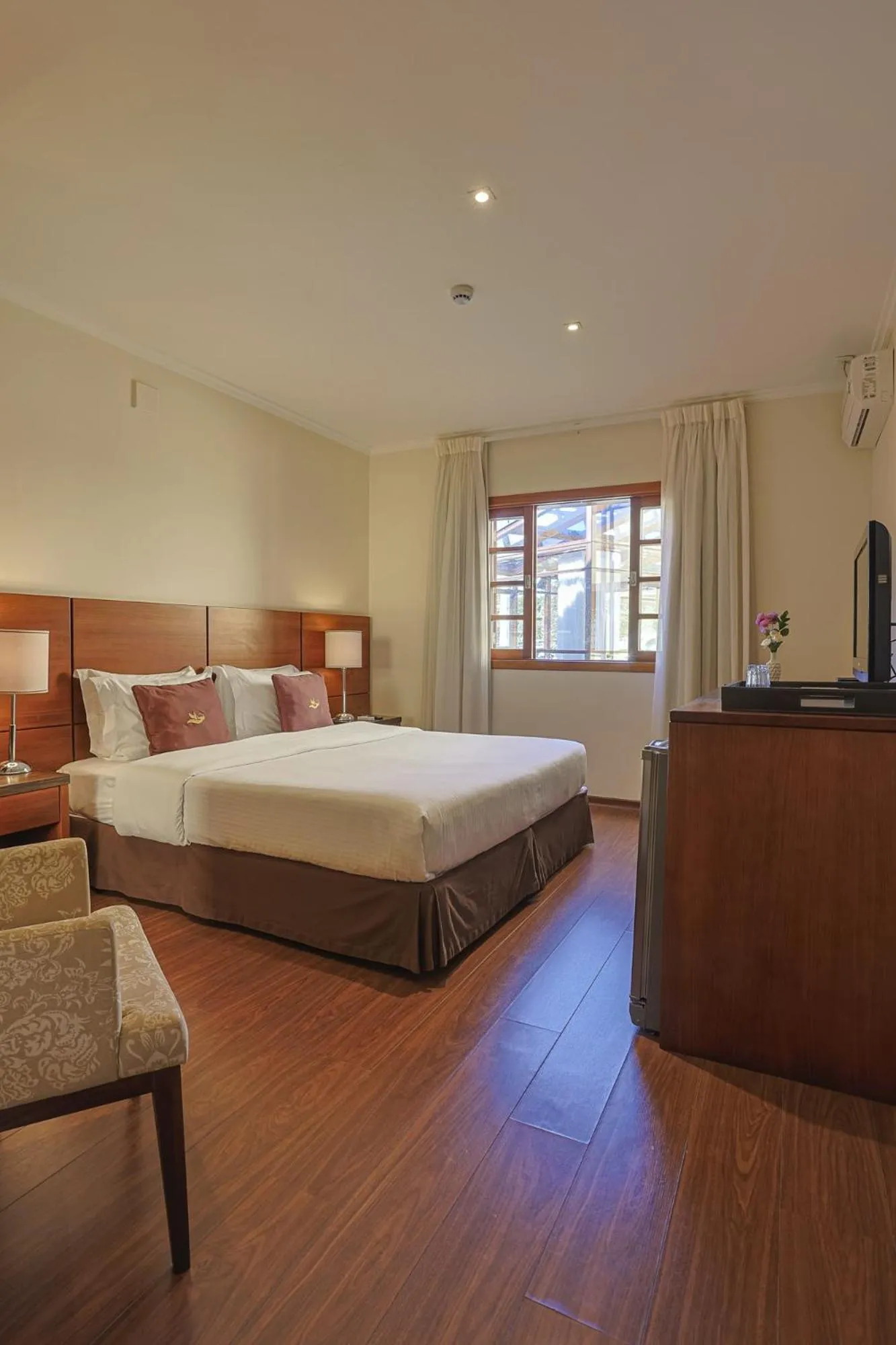 Bedroom, Bed in Hotel Le Renard - Campos do Jordao