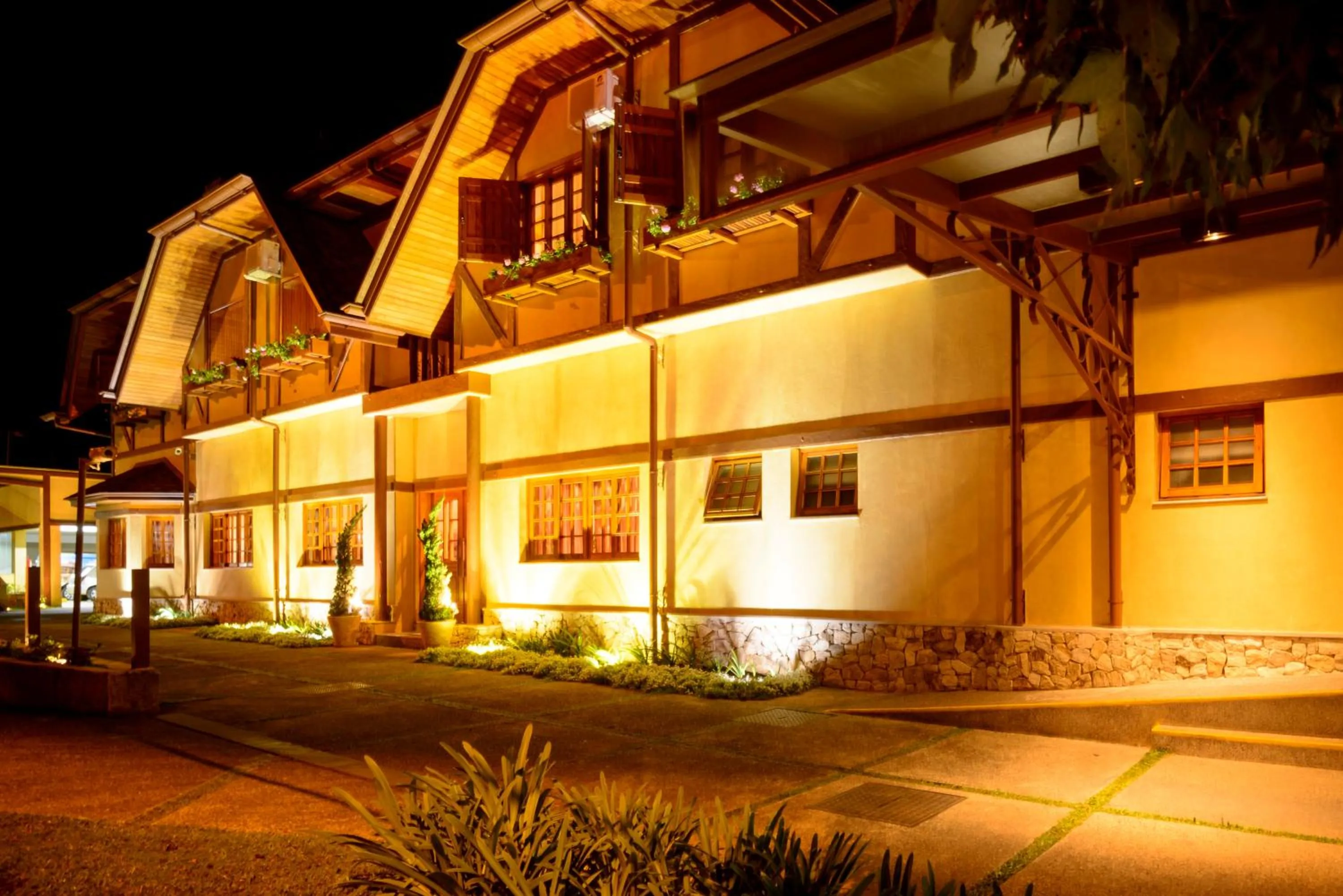 Facade/entrance in Hotel Le Renard - Campos do Jordao