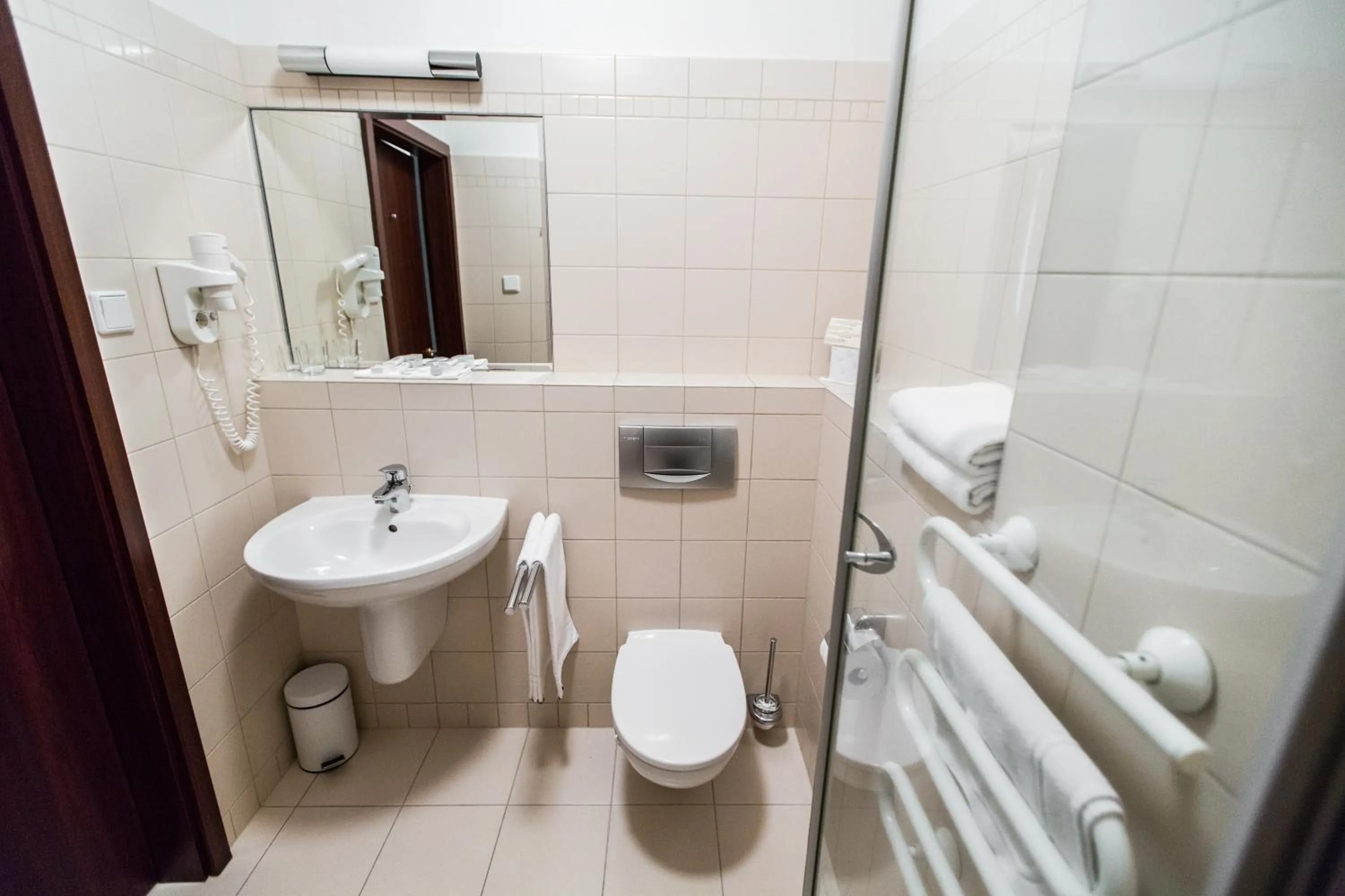 Shower in Stacja Nowa Gdynia Bed & Breakfast Aquapark