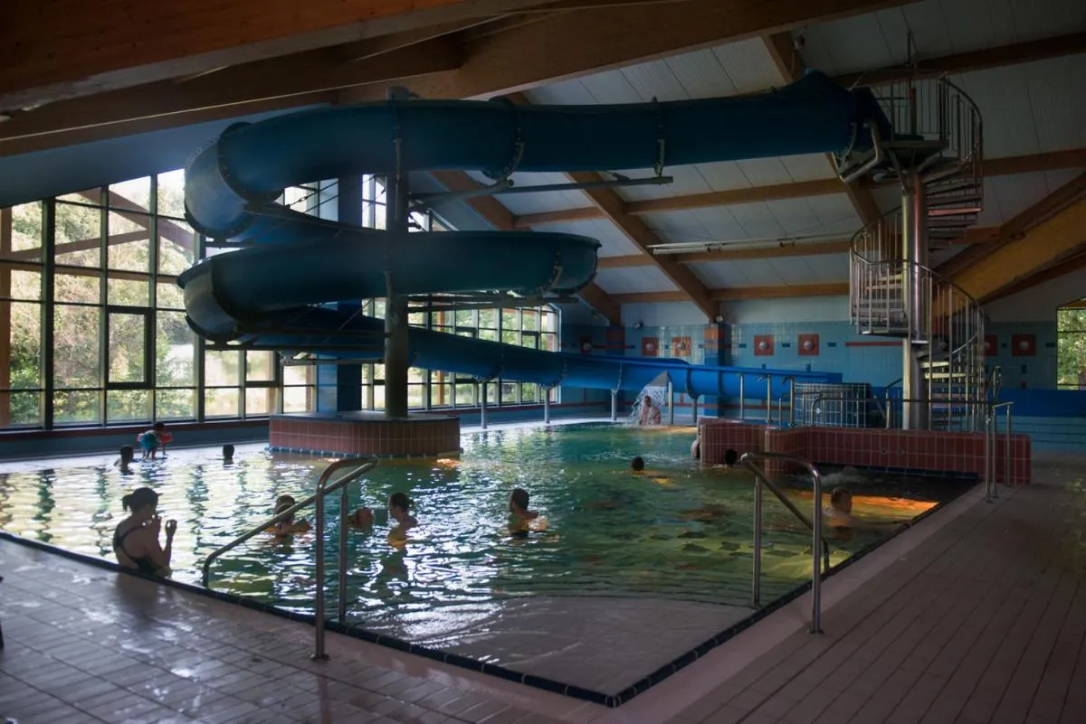 Swimming pool in Stacja Nowa Gdynia Bed & Breakfast Aquapark