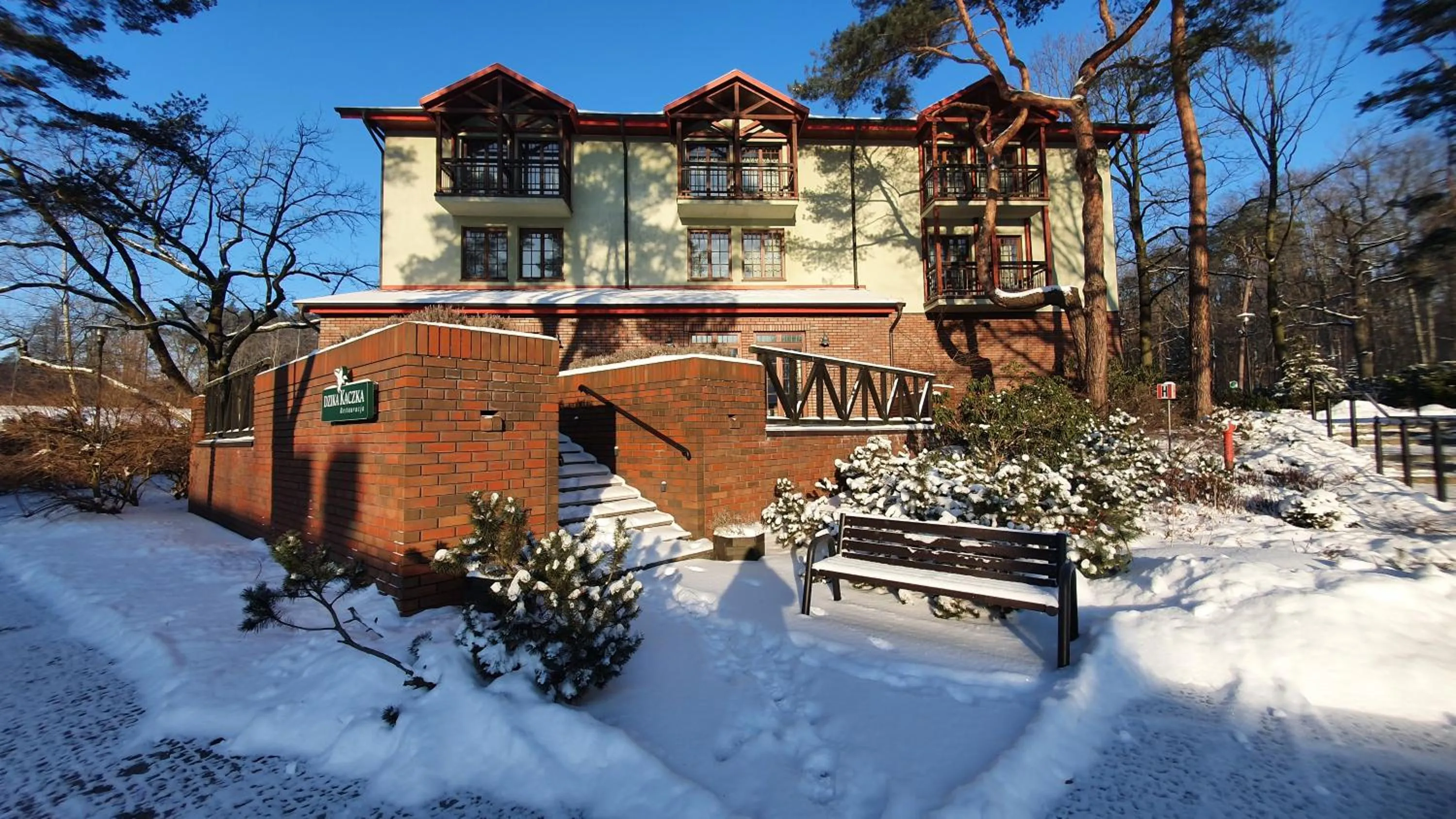 Property building in Stacja Nowa Gdynia Bed & Breakfast Aquapark