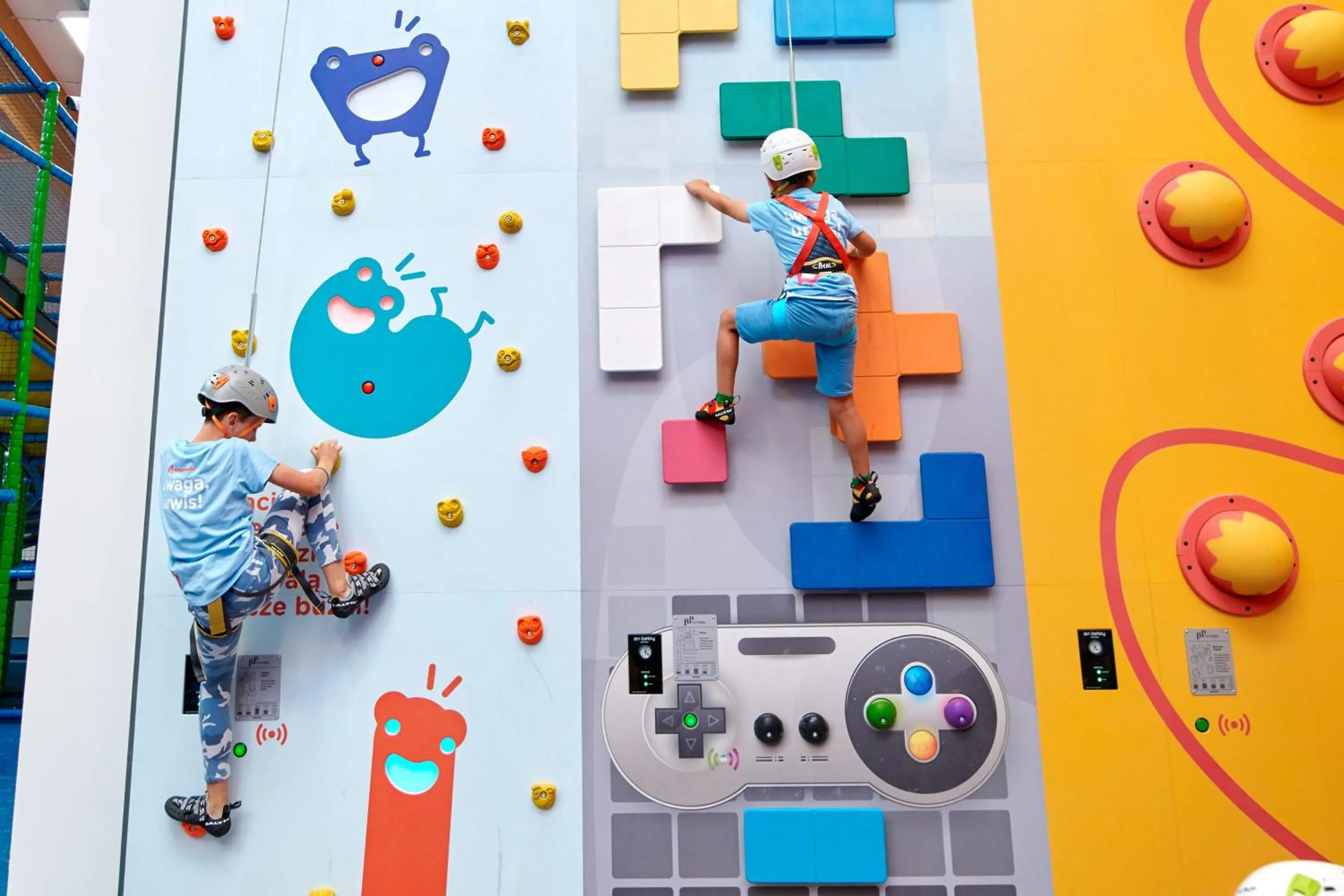 Children play ground in Stacja Nowa Gdynia Bed & Breakfast Aquapark