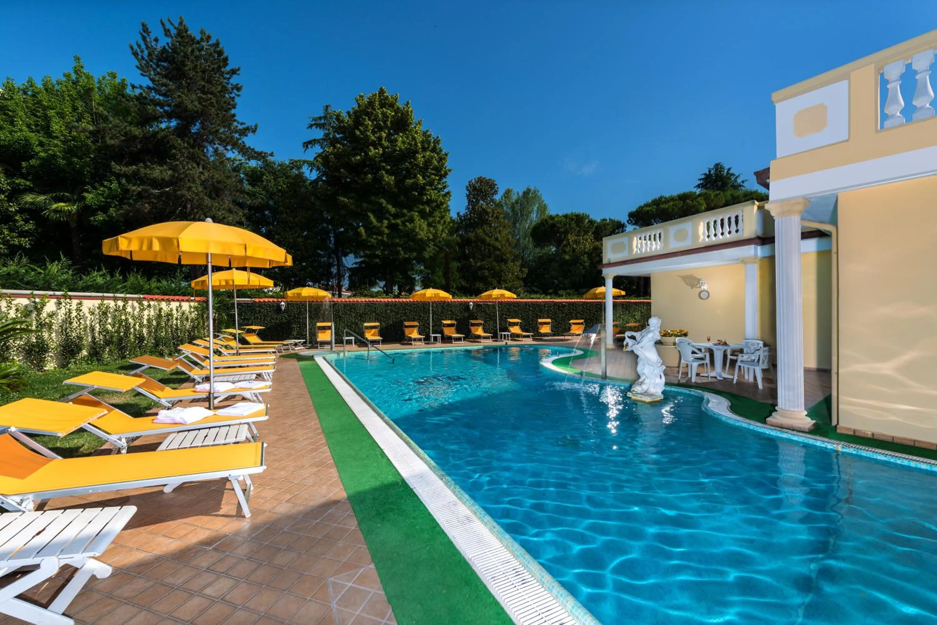Pool view in Hotel Terme Roma