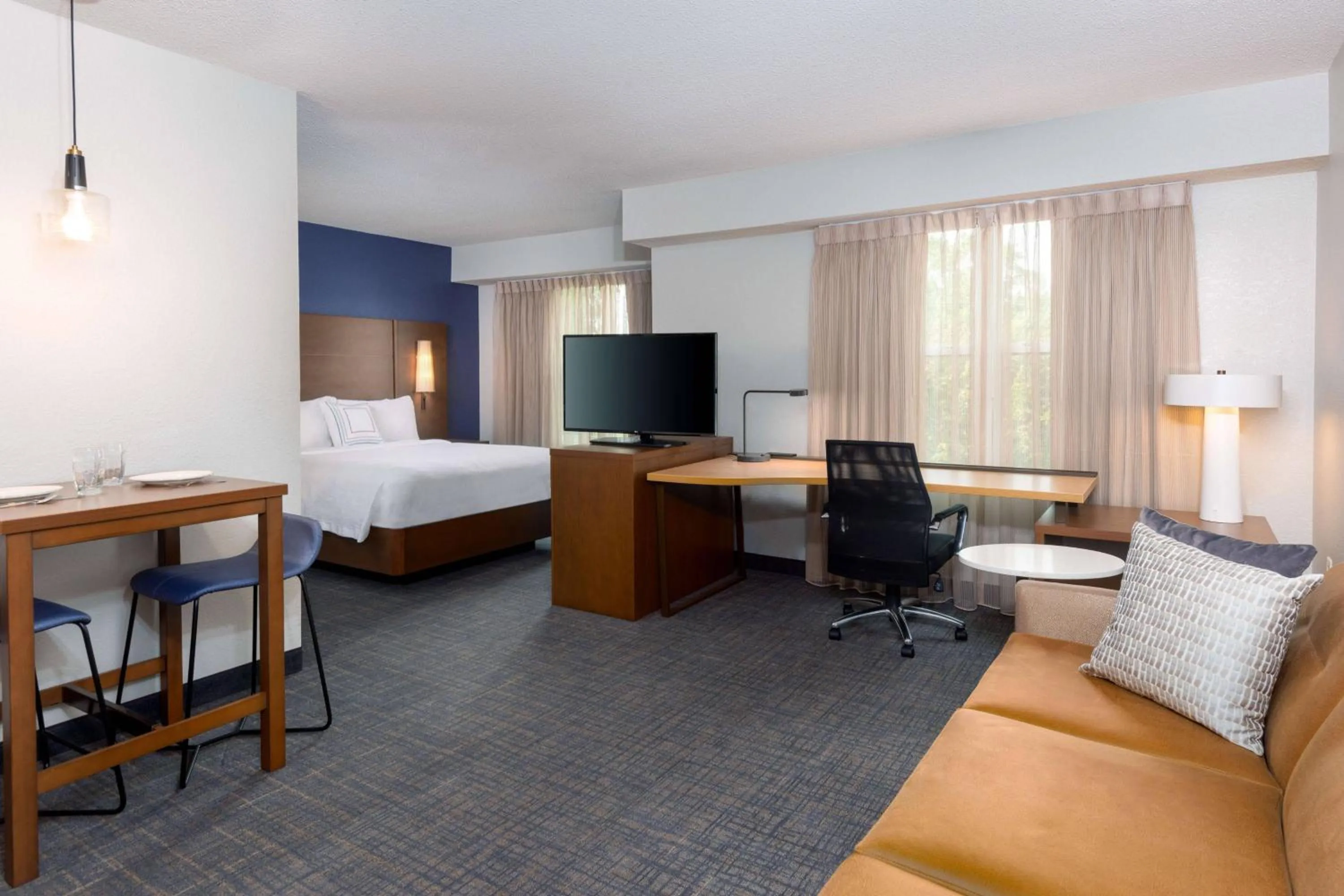 Living room, Bed in Residence Inn by Marriott Boston Brockton/Easton