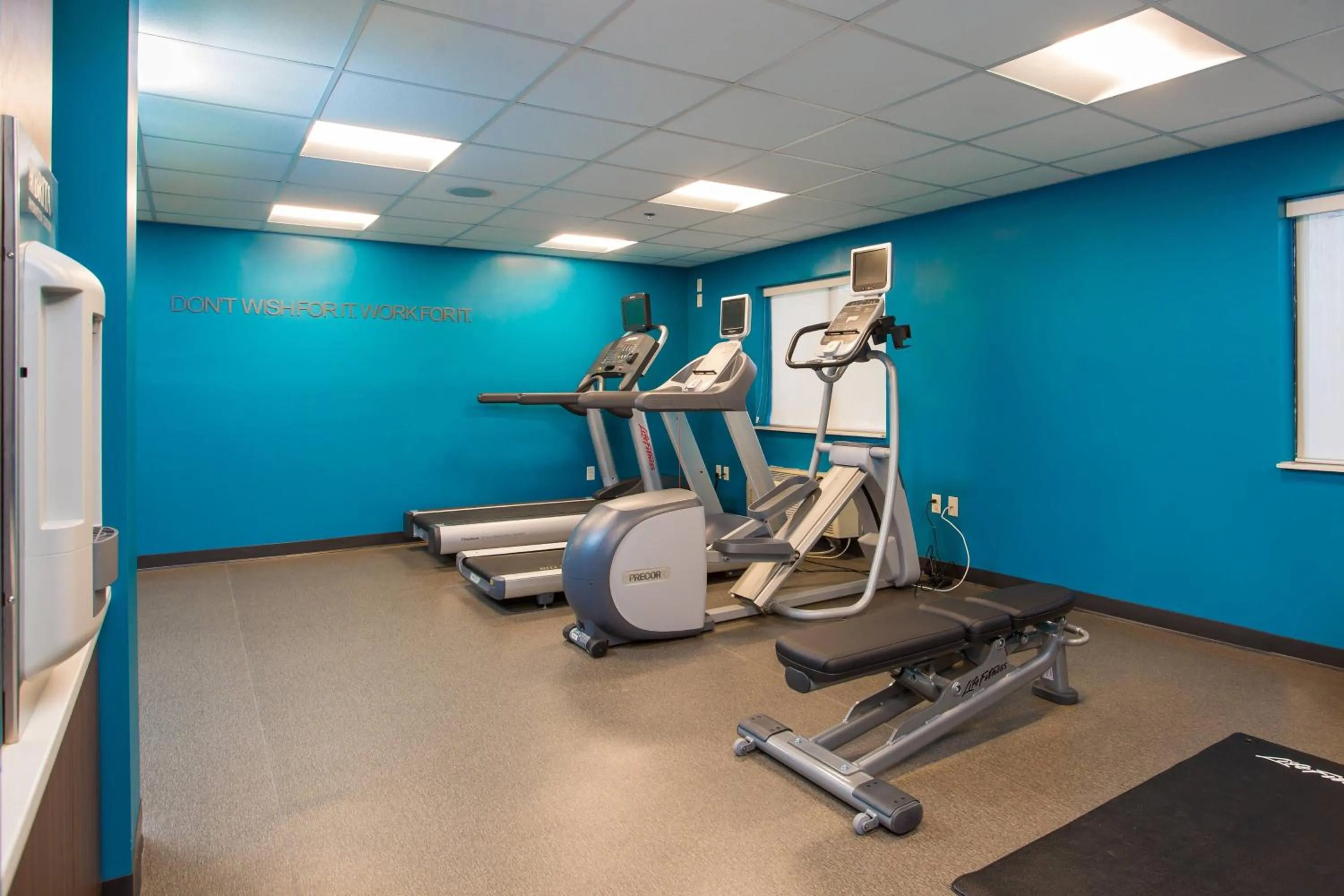 Fitness centre/facilities in Fairfield by Marriott Inn & Suites Raynham Middleborough/Plymouth