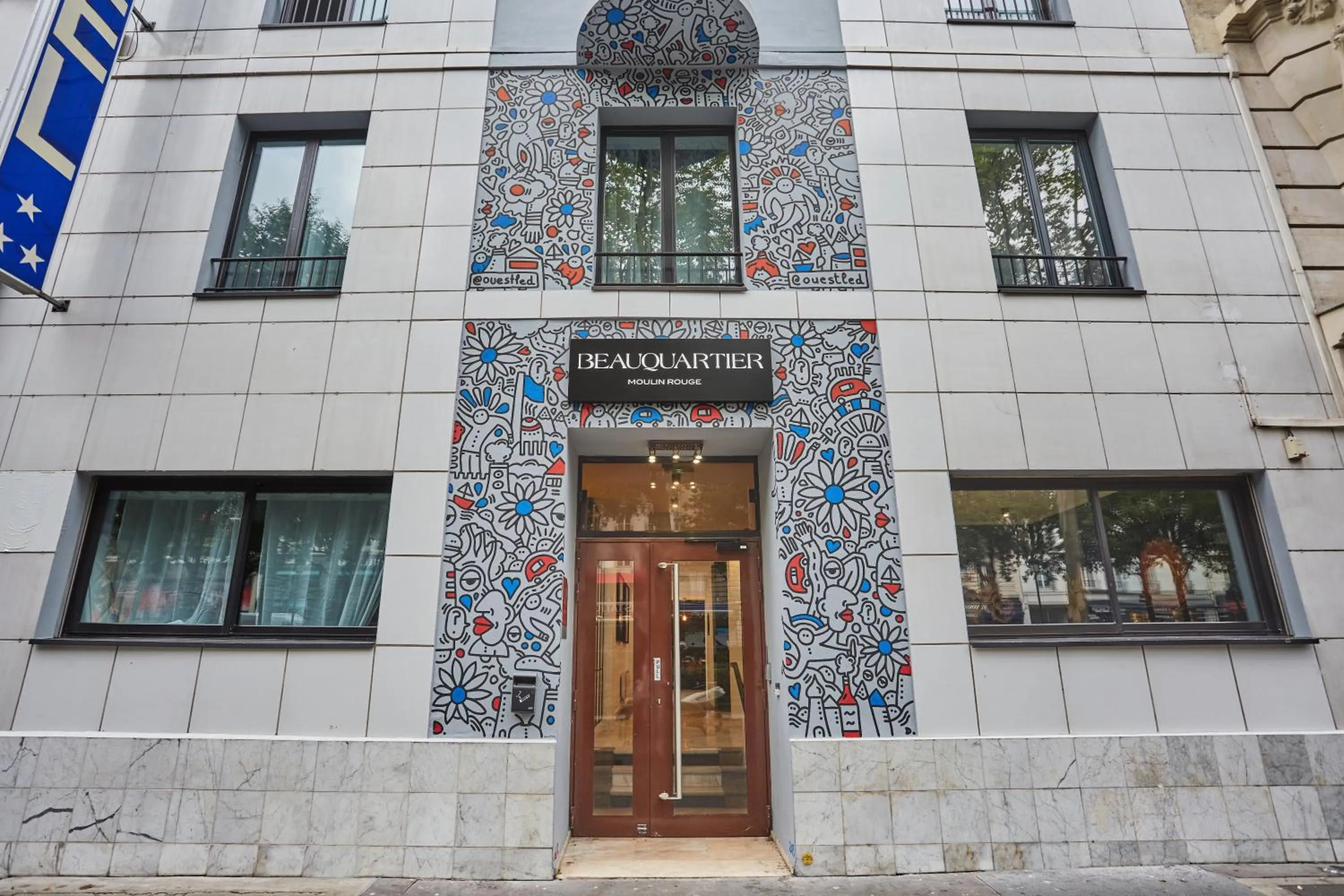 Facade/entrance in Hôtel Beauquartier Montmartre