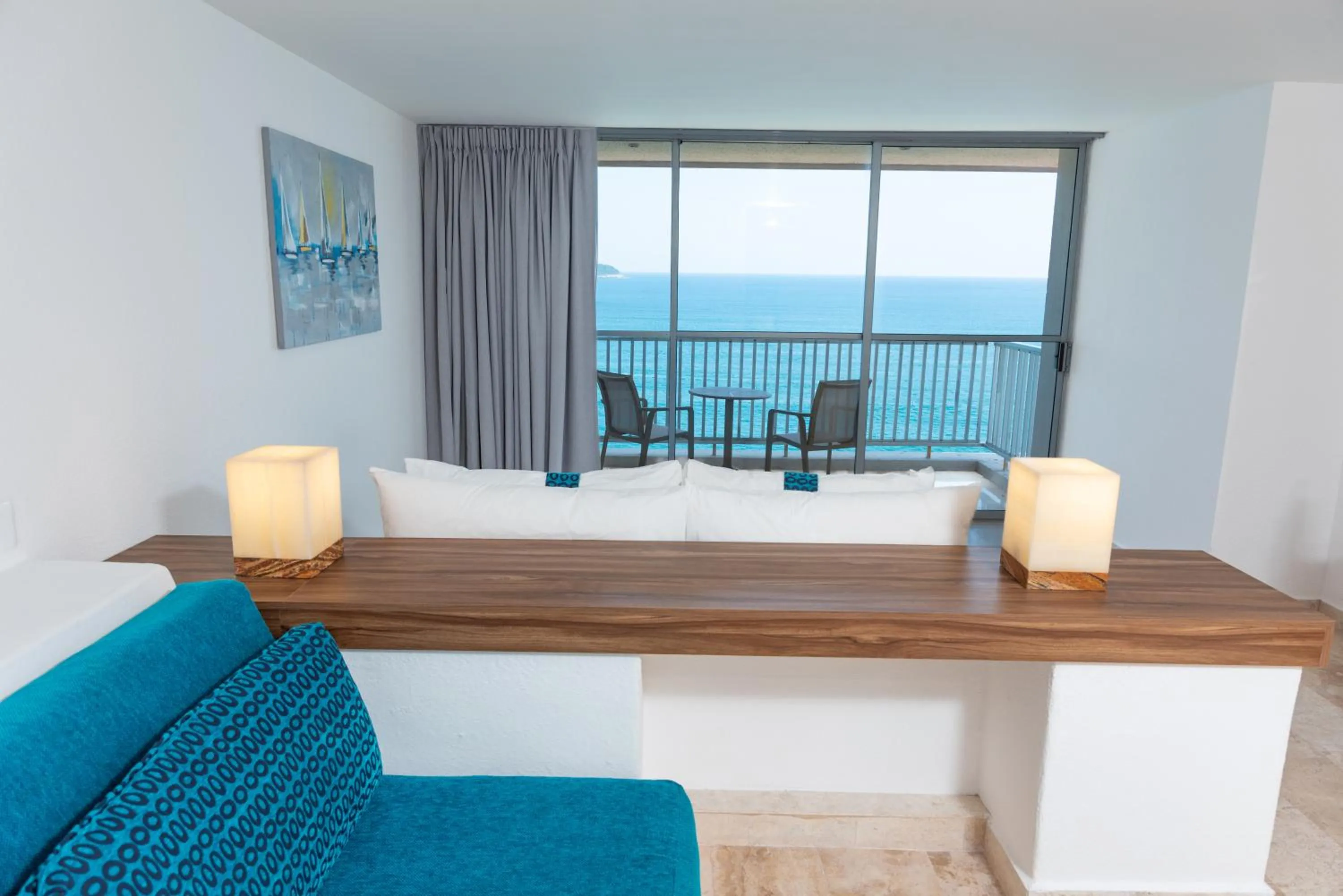 Sea view, Bed in Ritz Acapulco All Inclusive