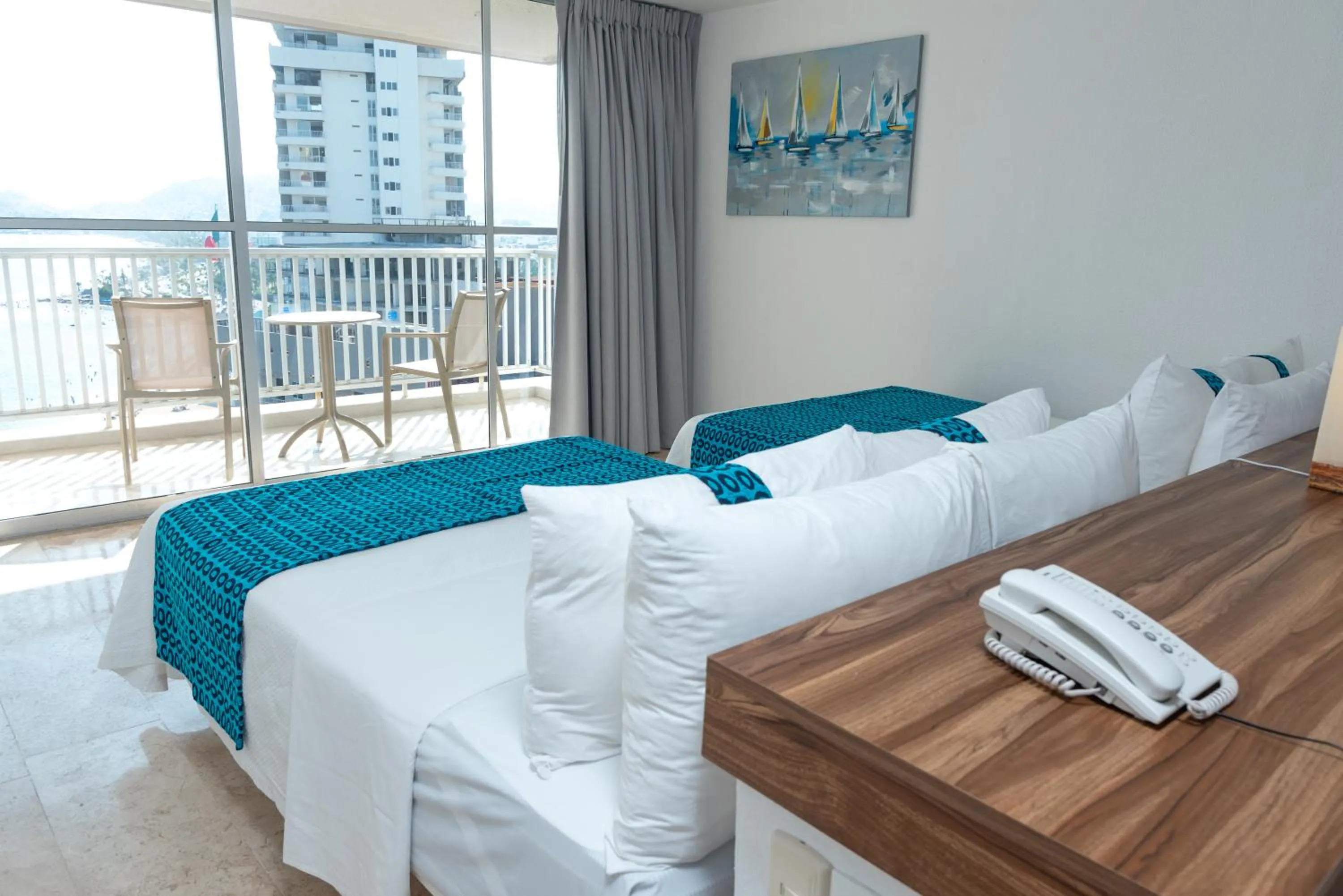 Balcony/Terrace, Bed in Ritz Acapulco All Inclusive