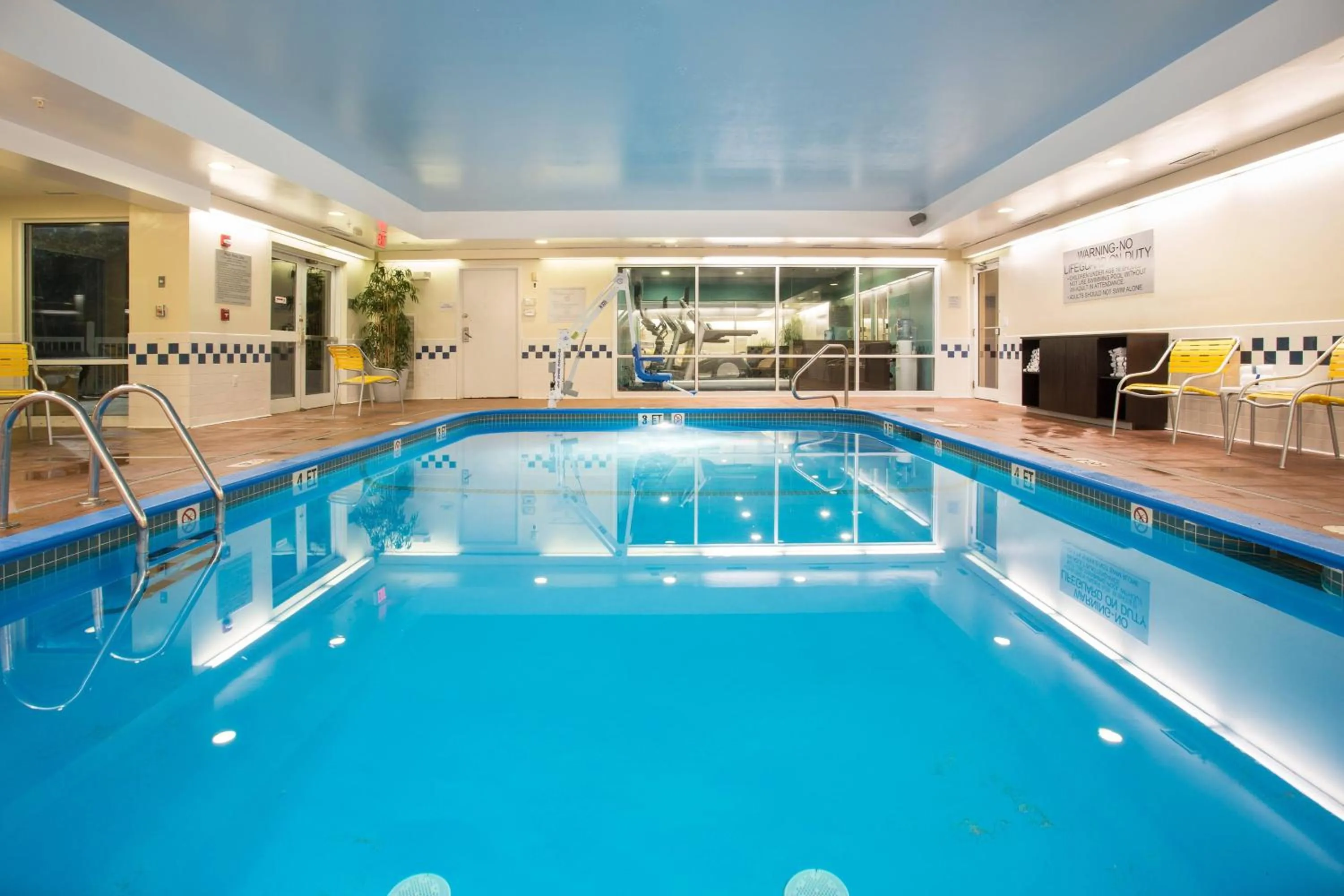 Swimming pool in Fairfield Inn & Suites by Marriott Boston Milford