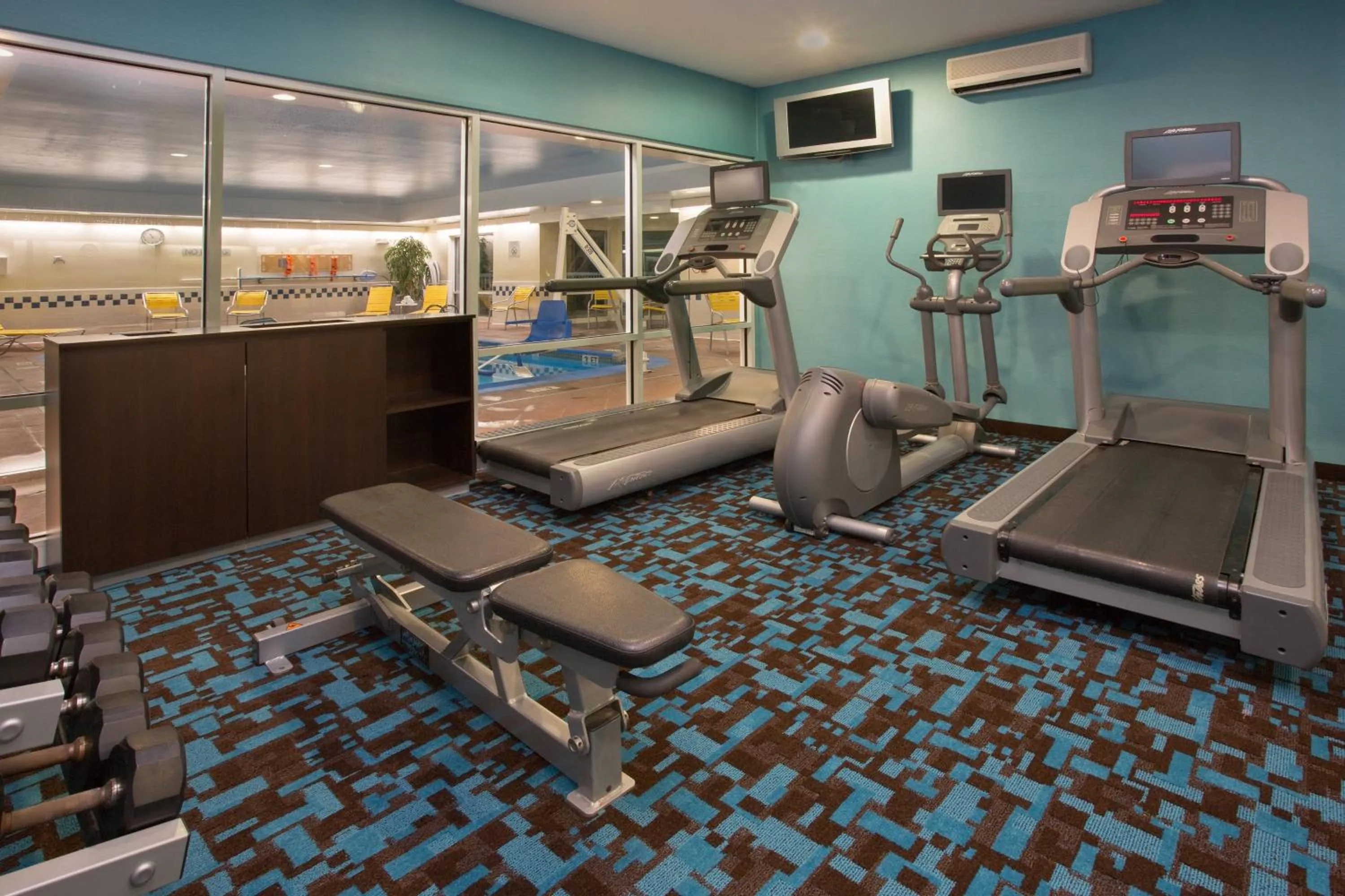 Fitness centre/facilities in Fairfield Inn & Suites by Marriott Boston Milford