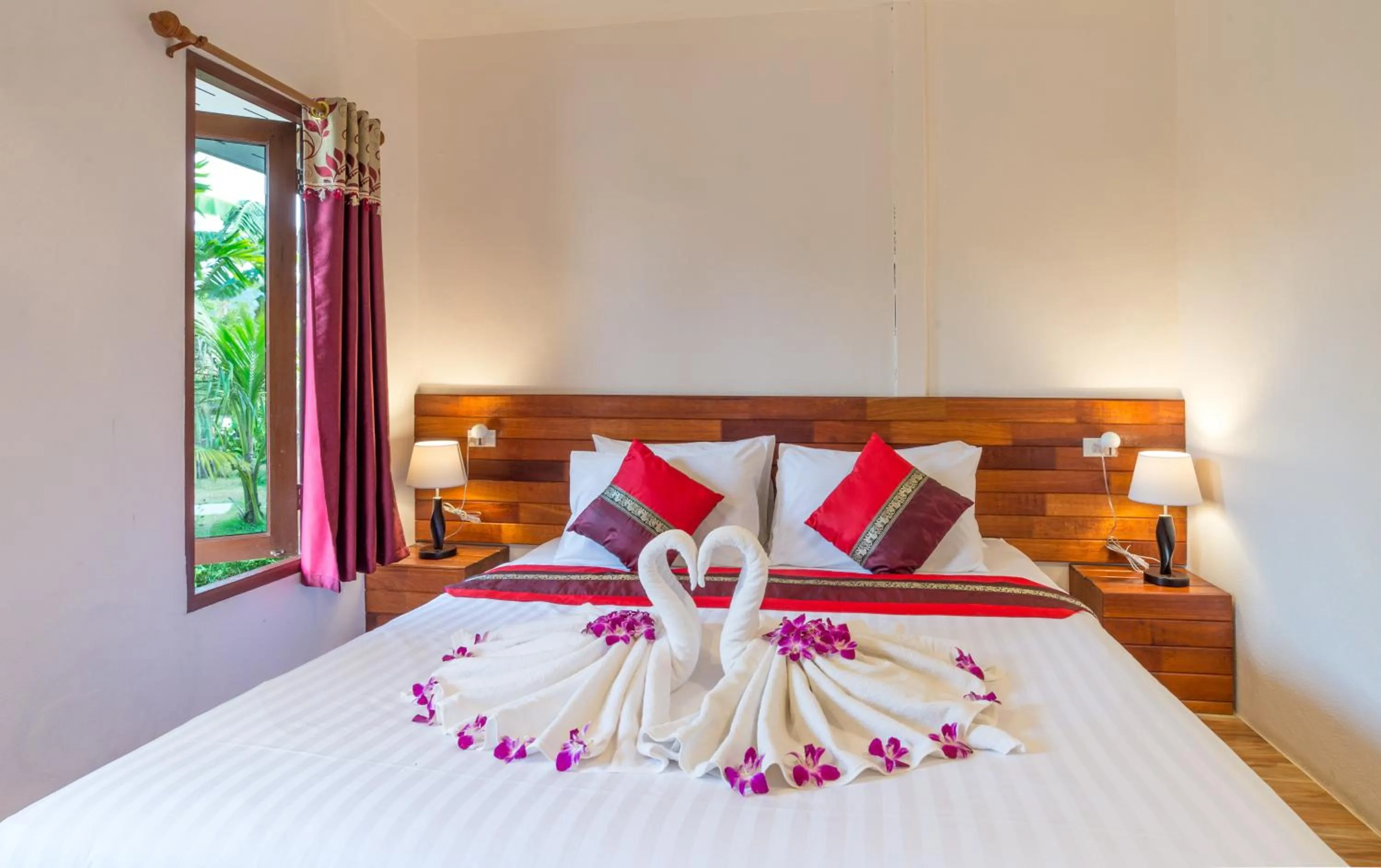 Bed in Pinthong Aonang Villa