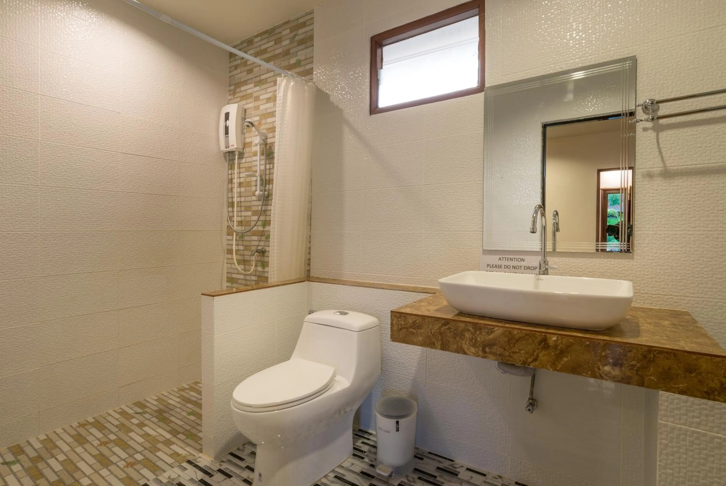 Shower in Pinthong Aonang Villa