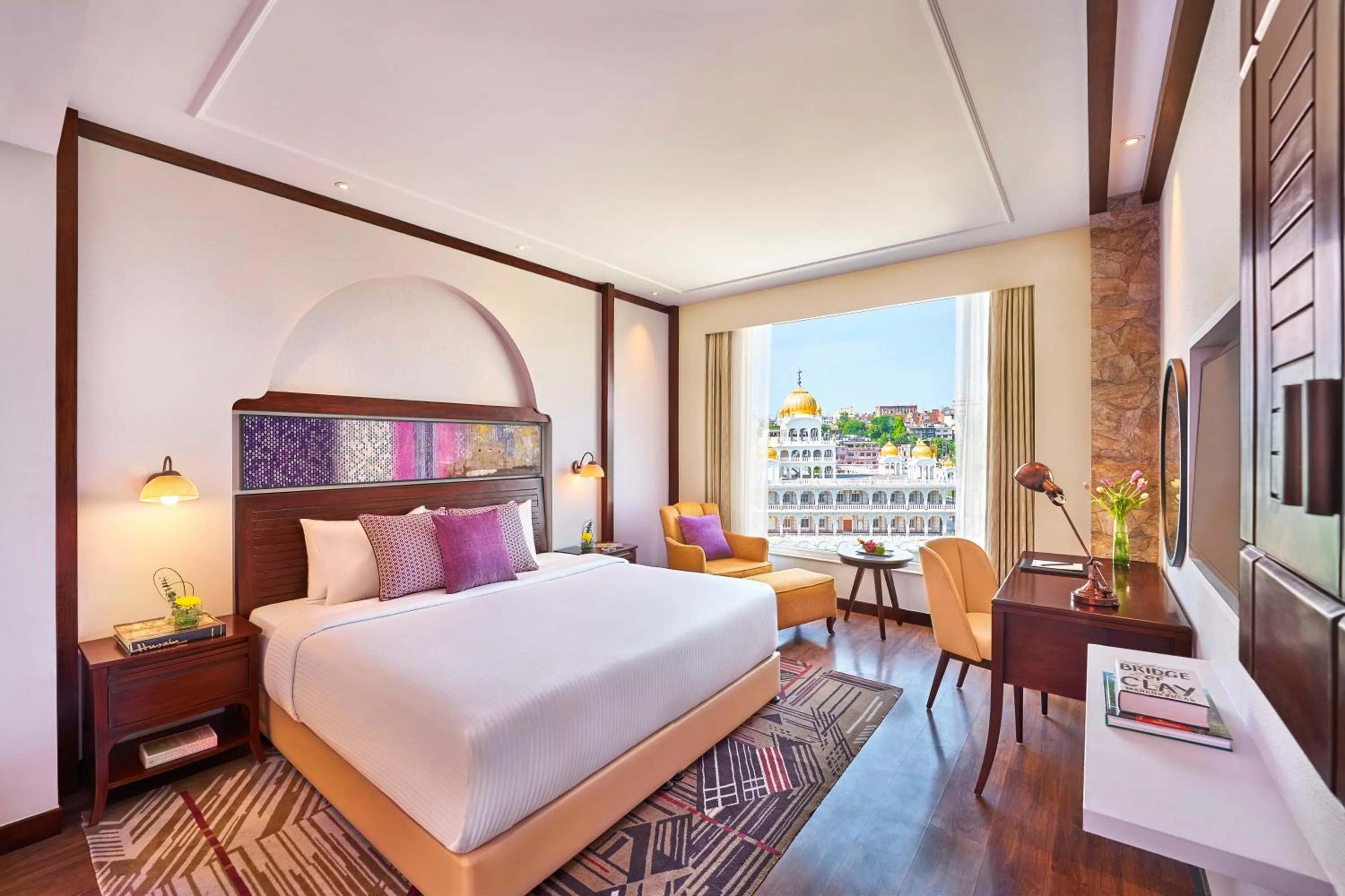 Bedroom, Bed in Vivanta Jammu City Centre