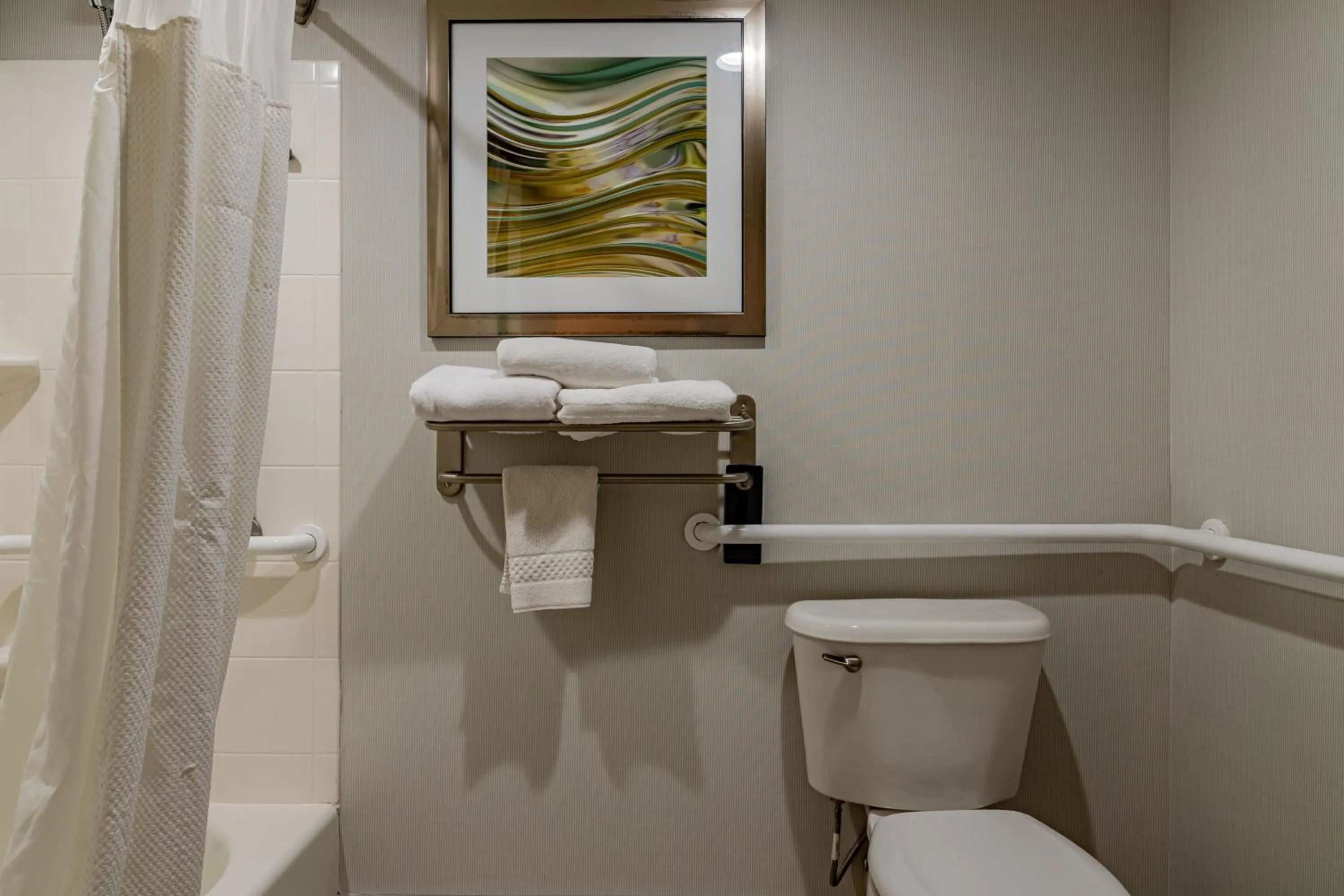 Bathroom in Courtyard Brunswick