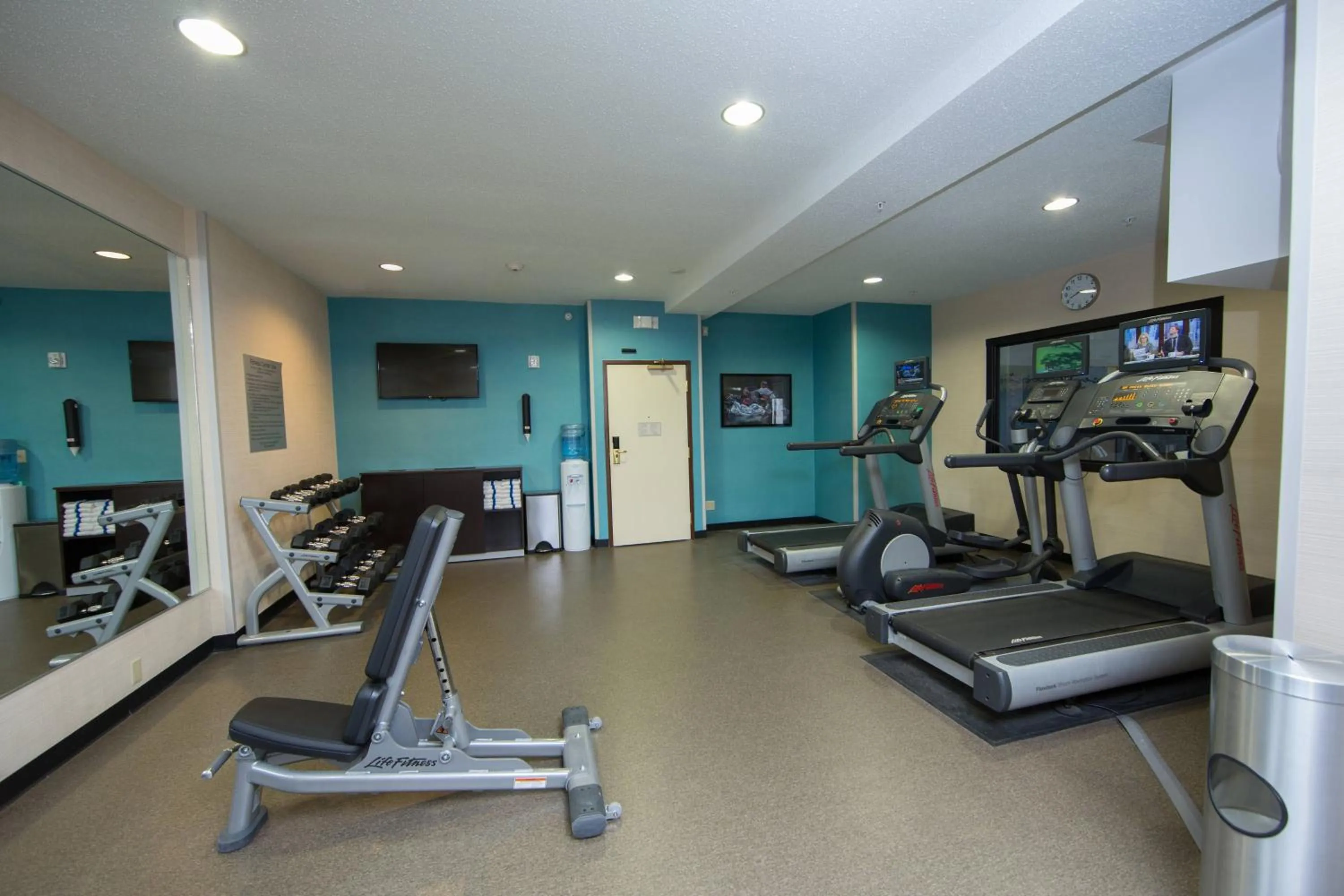 Fitness centre/facilities in Fairfield Inn & Suites Burlington