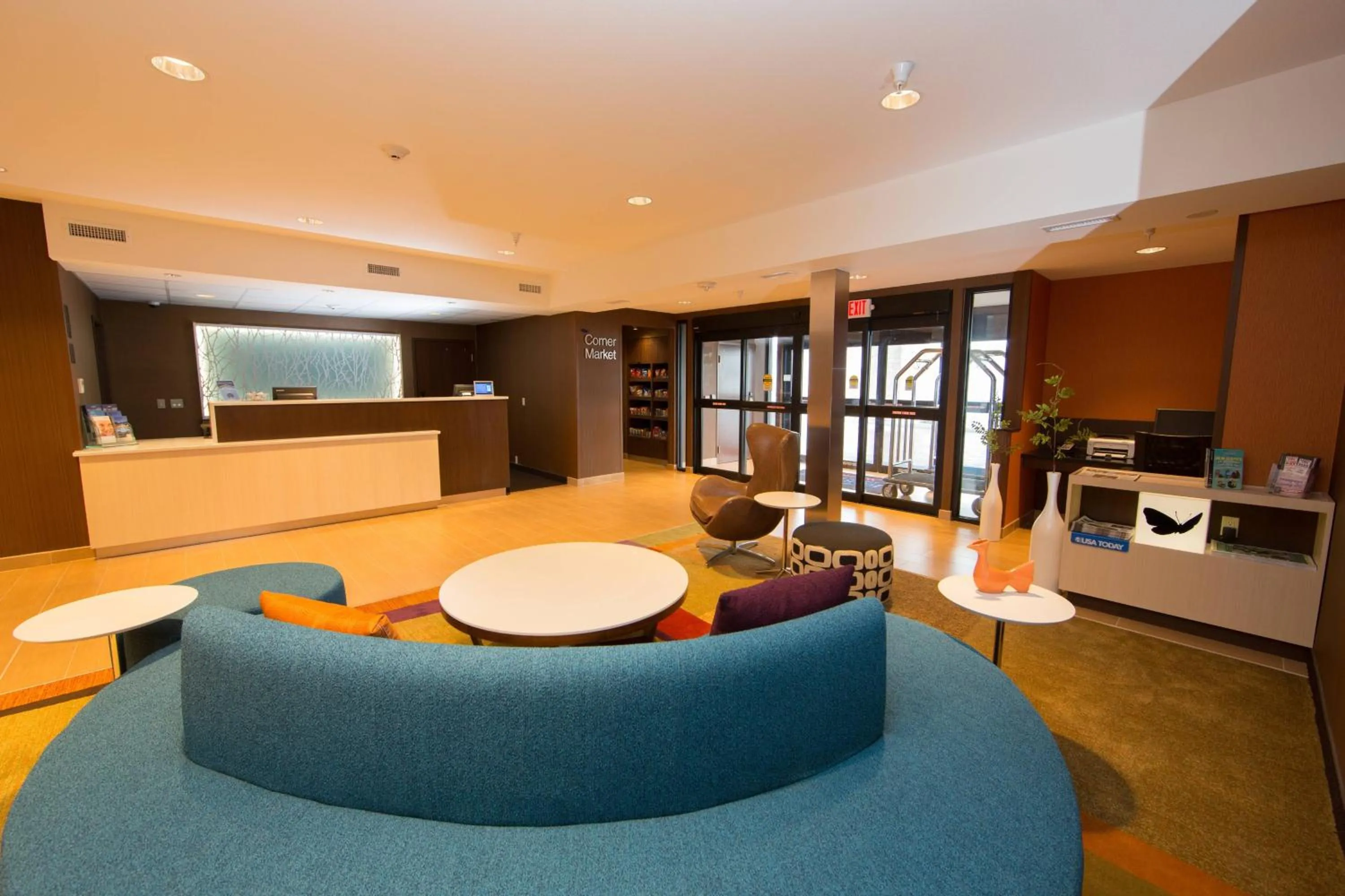 Lobby or reception in Fairfield Inn & Suites Burlington