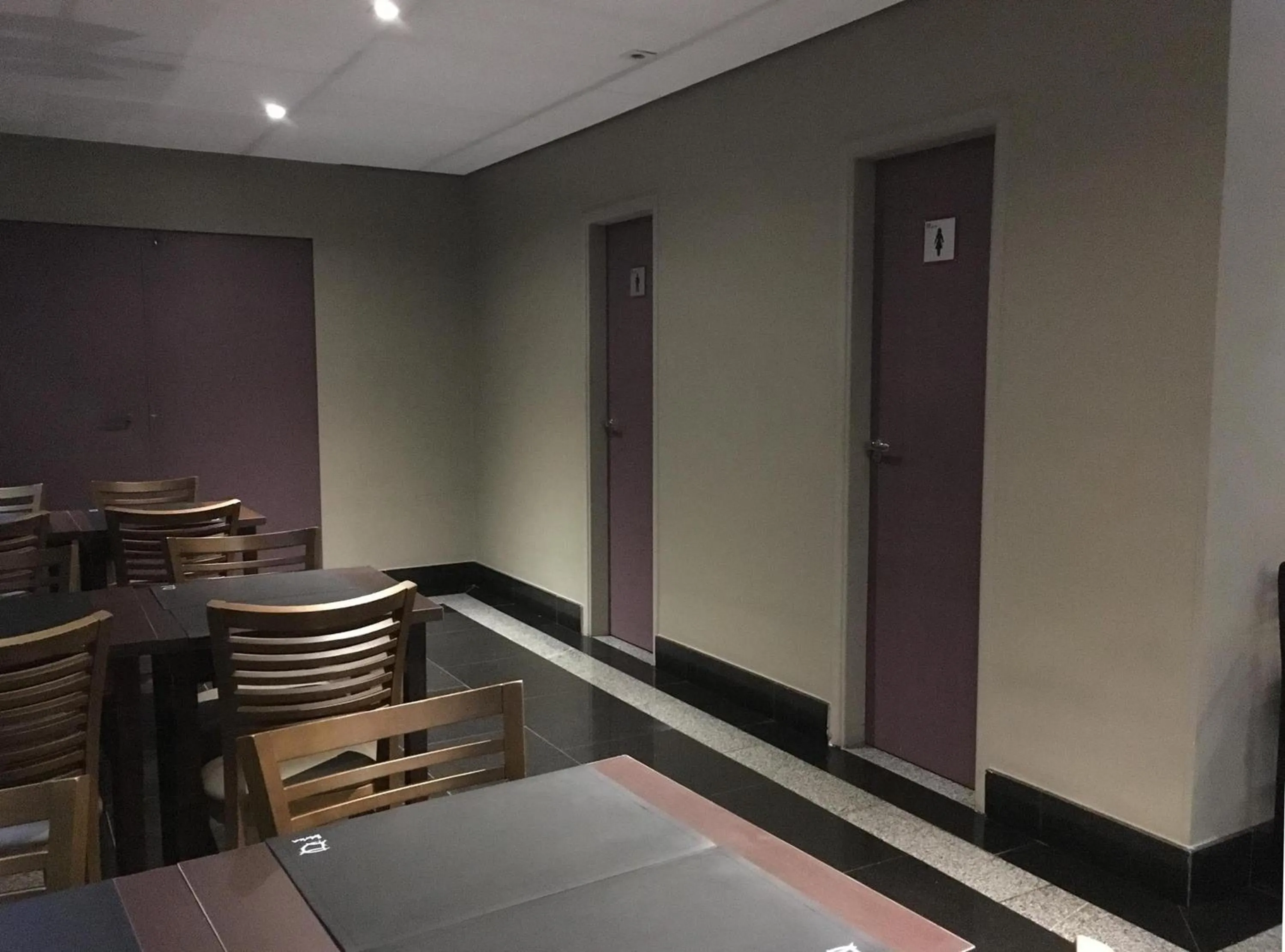 Restaurant/places to eat in Hotel Lugus