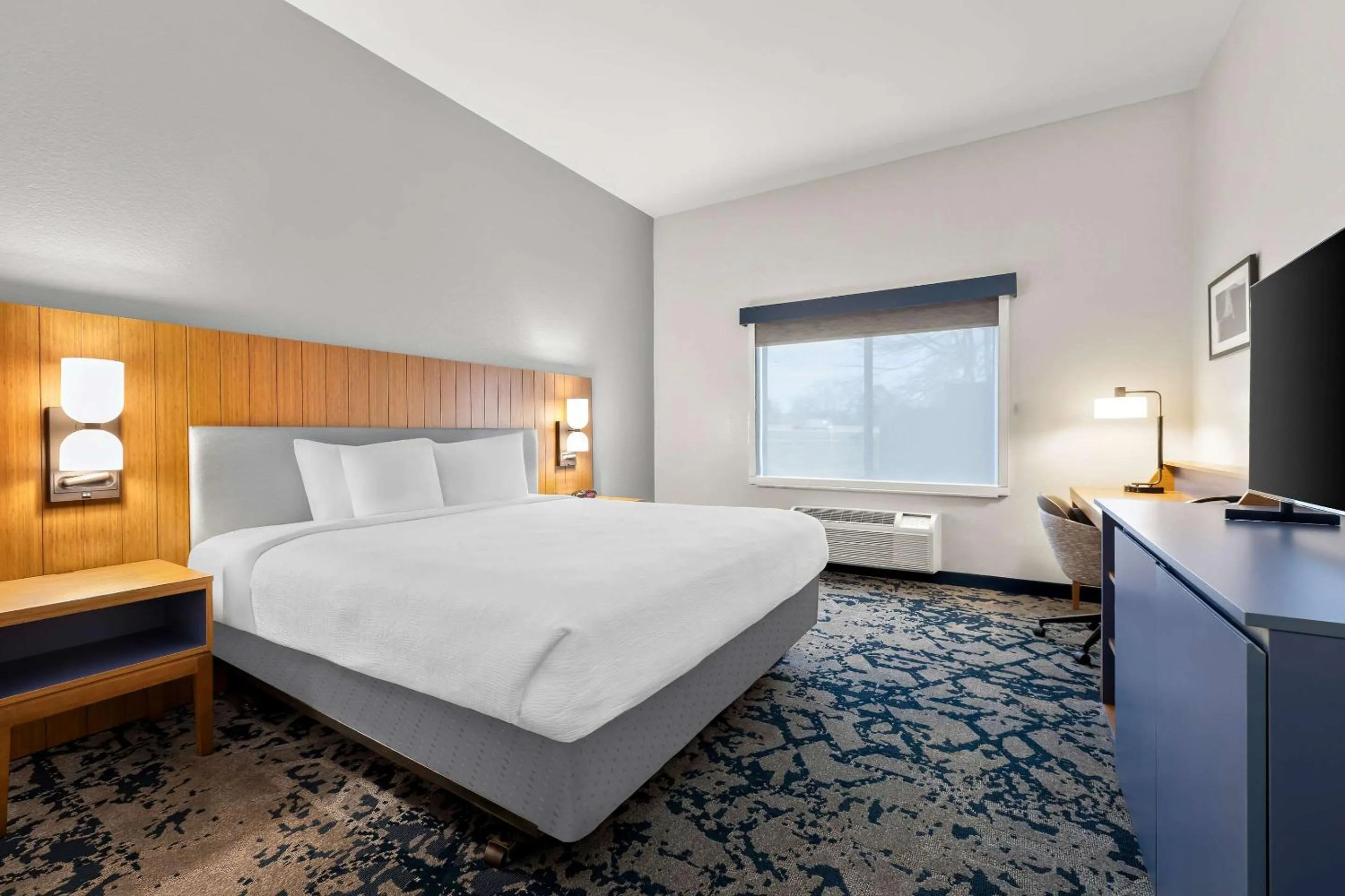 Bedroom, Bed in Country Inn & Suites by Radisson, LSU - Medical Corridor