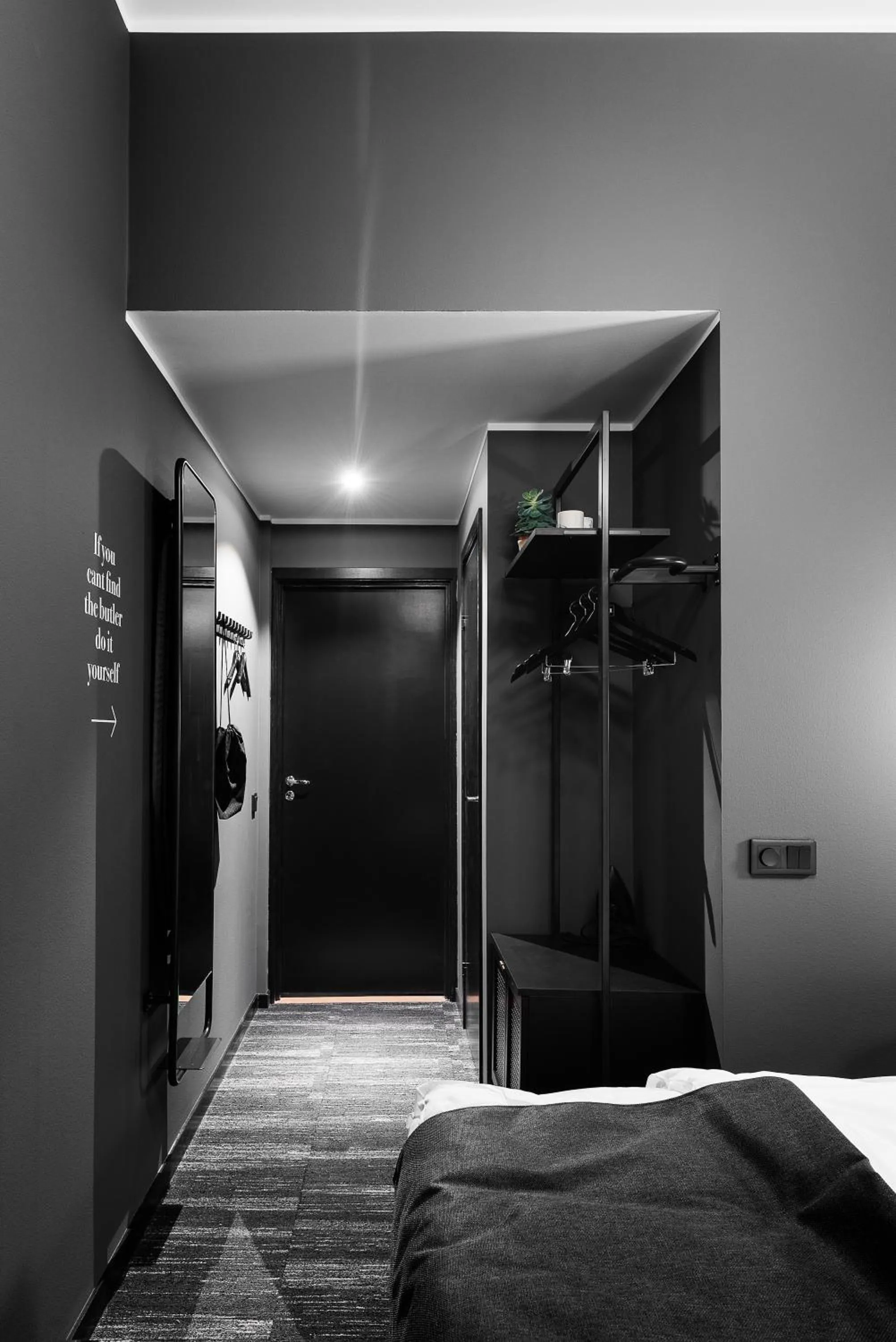 Photo of the whole room, Bed in Quality Hotel The Box