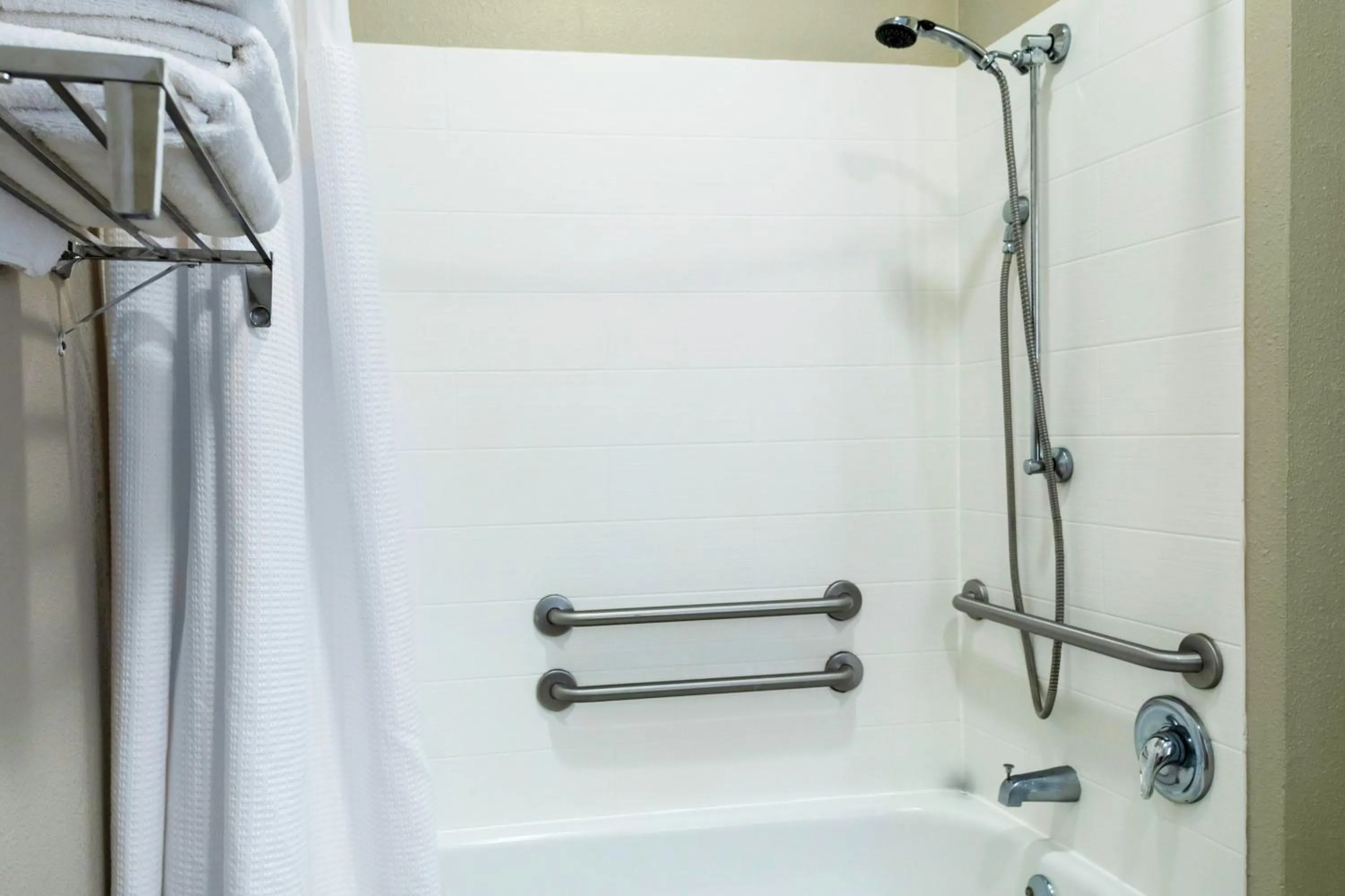 Bathroom in SpringHill Suites by Marriott Baton Rouge South