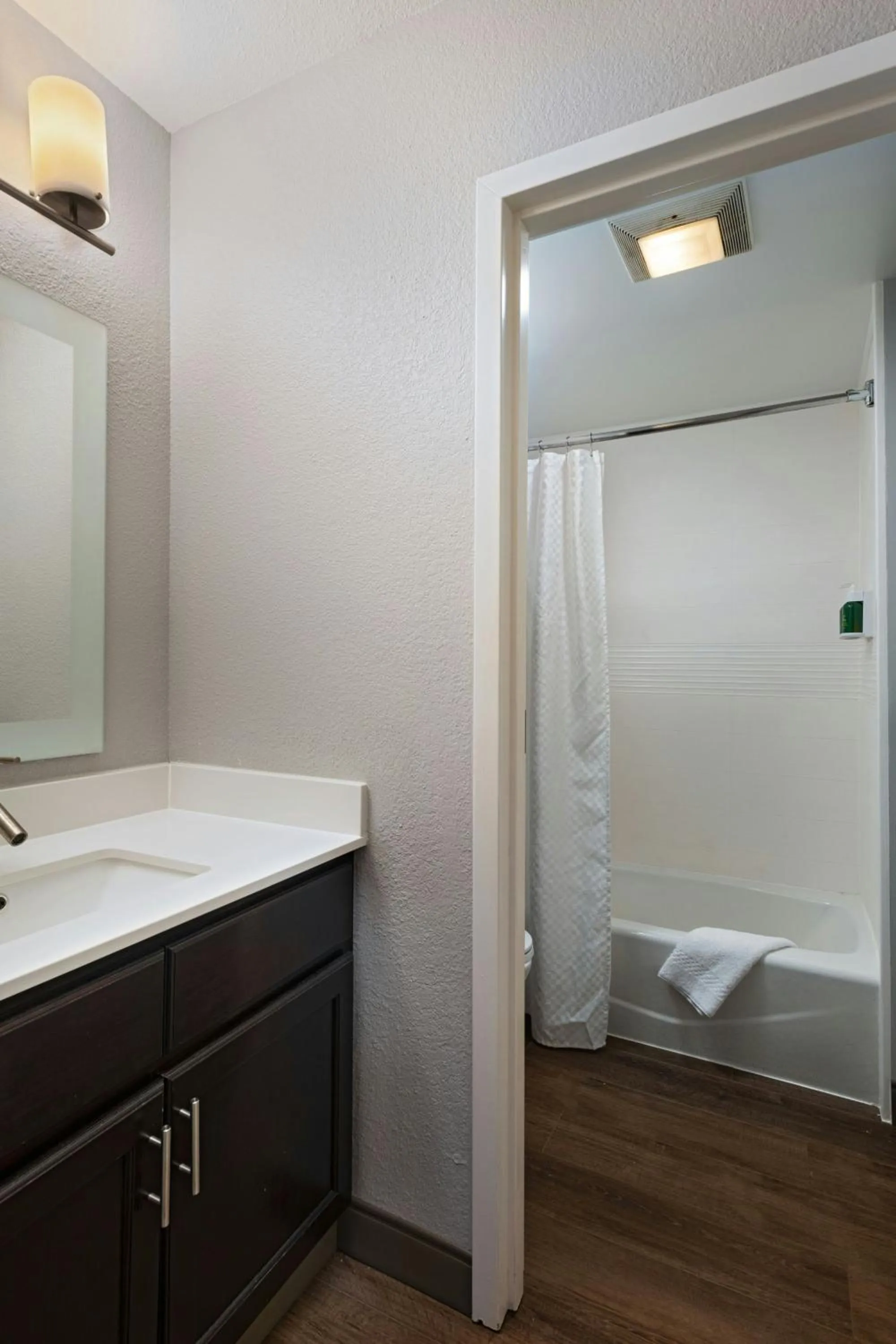 Bathroom in TownePlace Suites by Marriott Baton Rouge South