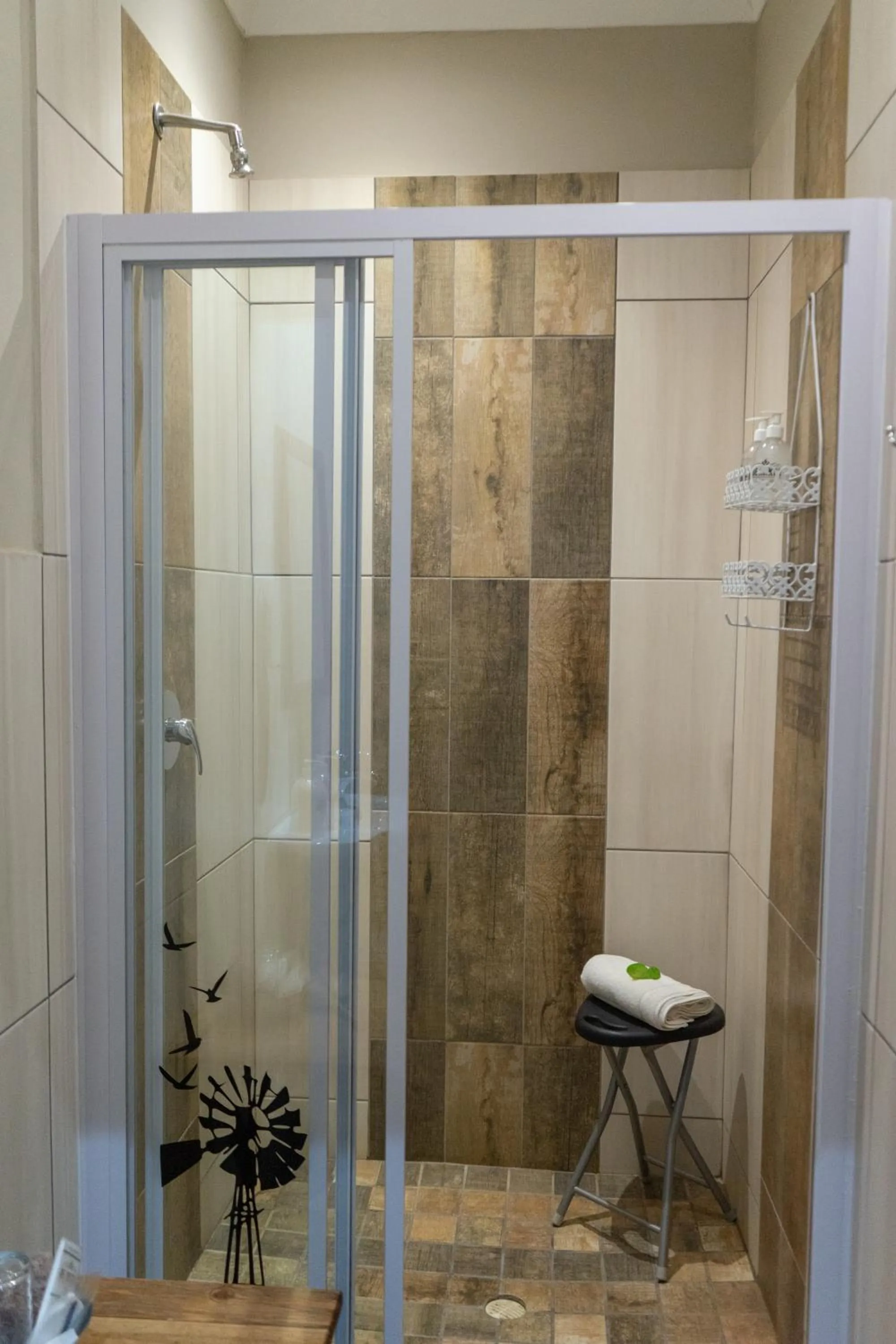 Bathroom in De Akker Guest House Oudtshoorn