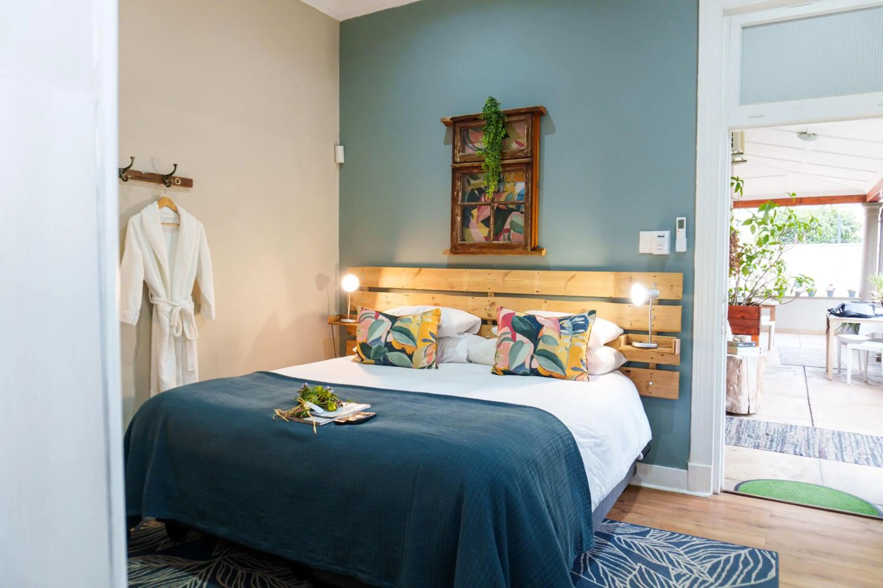 Standard King Room - single occupancy in De Akker Guest House Oudtshoorn