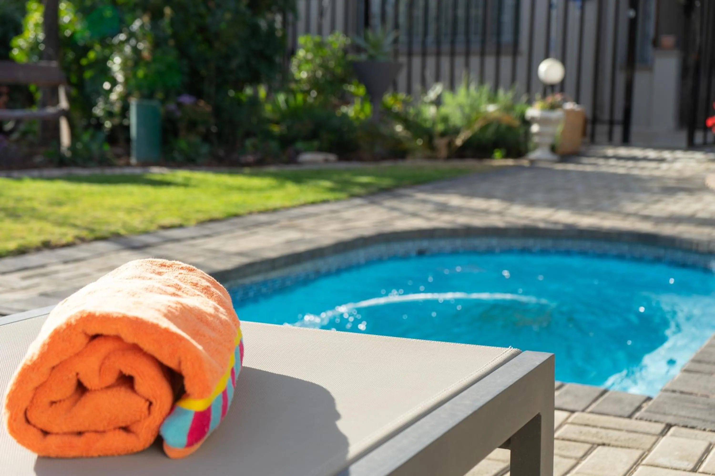 Pool view in De Akker Guest House Oudtshoorn